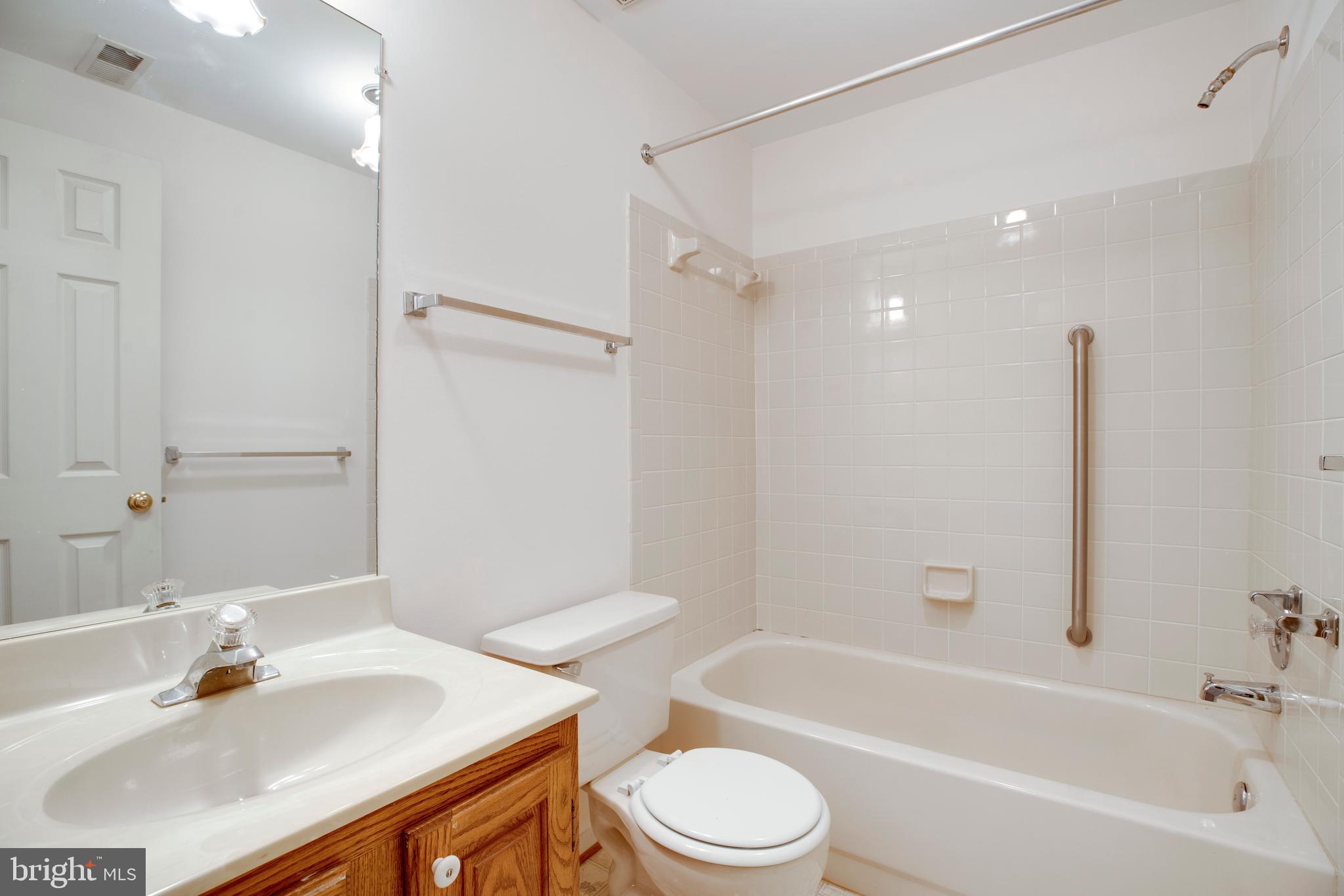 LINDSAY PARK - Residential