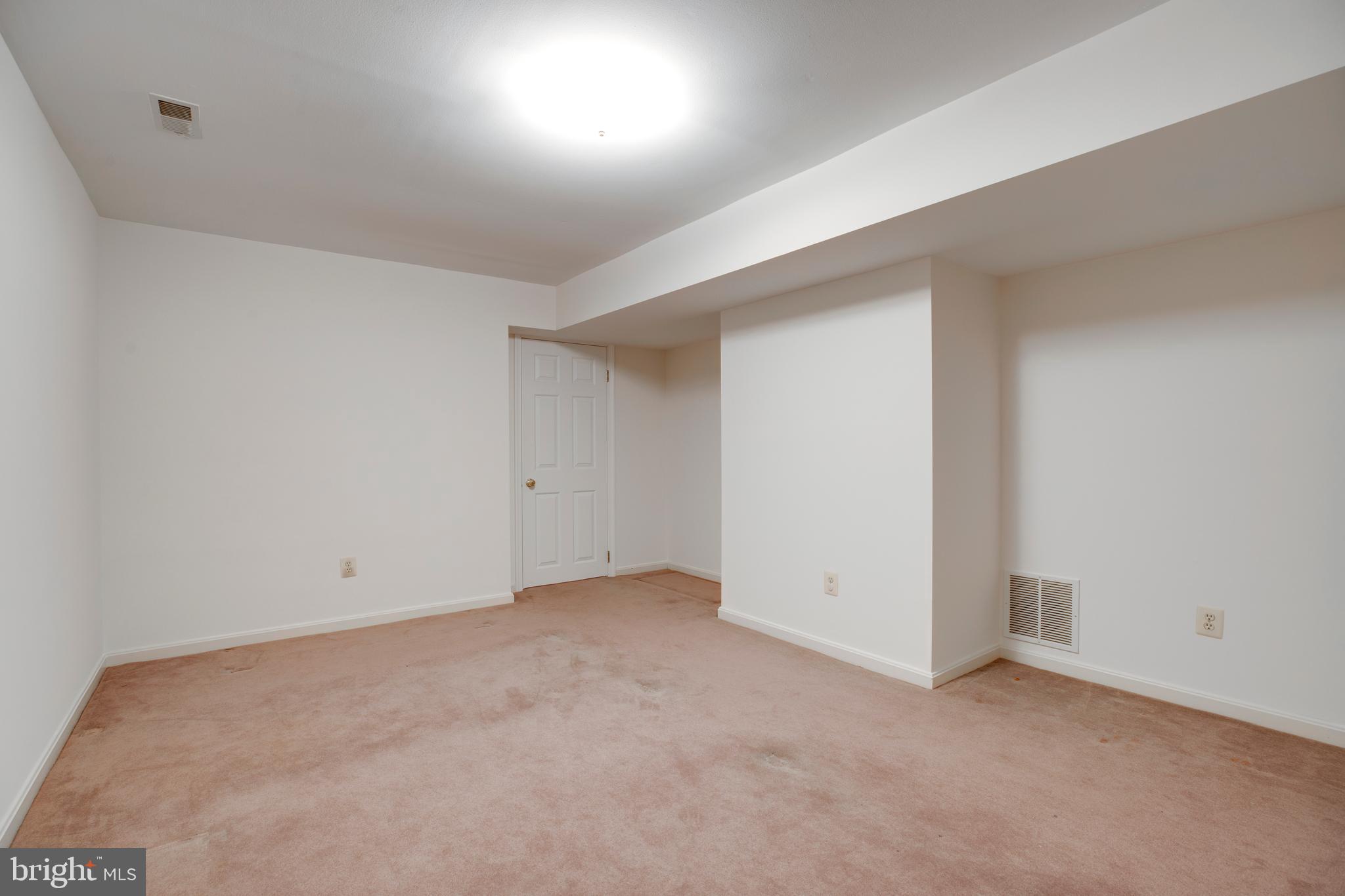 LINDSAY PARK - Residential