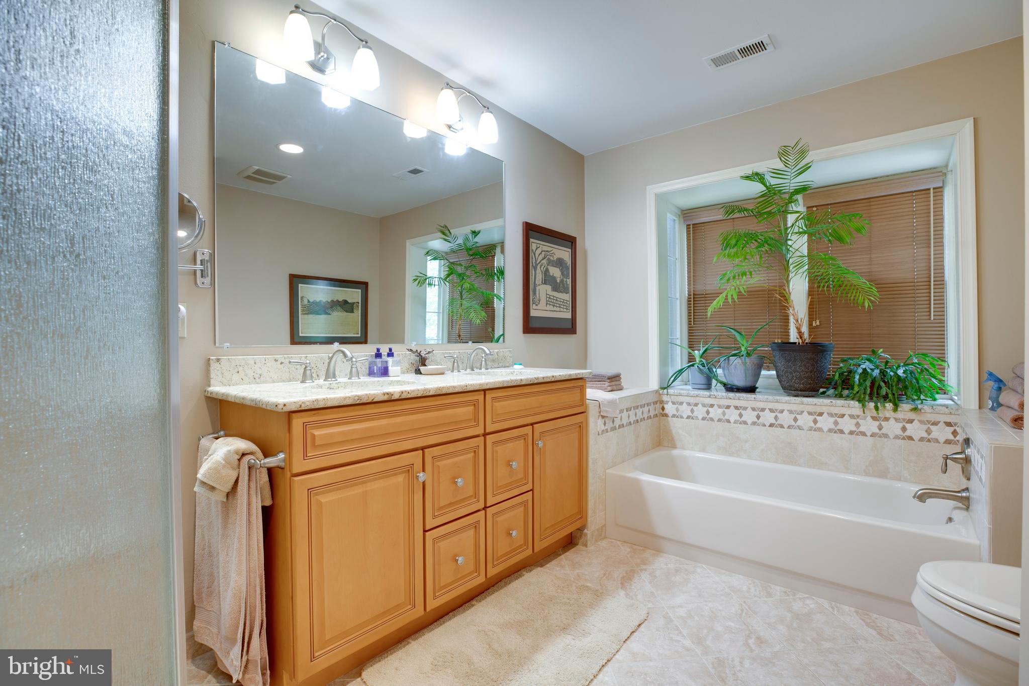 LINDSAY PARK - Residential