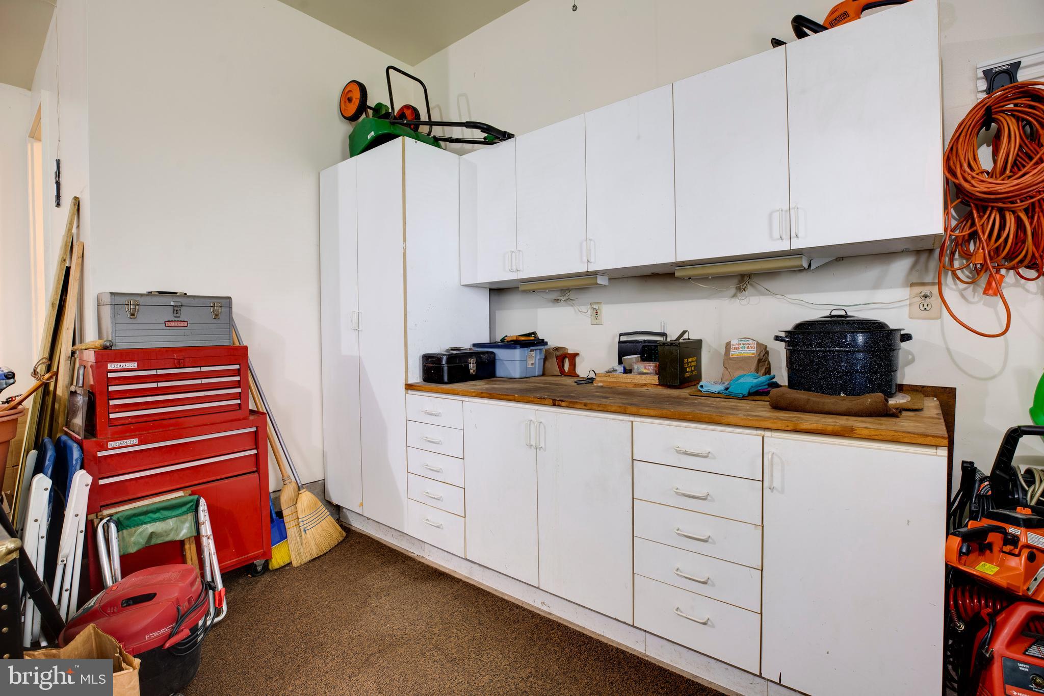 LINDSAY PARK - Residential