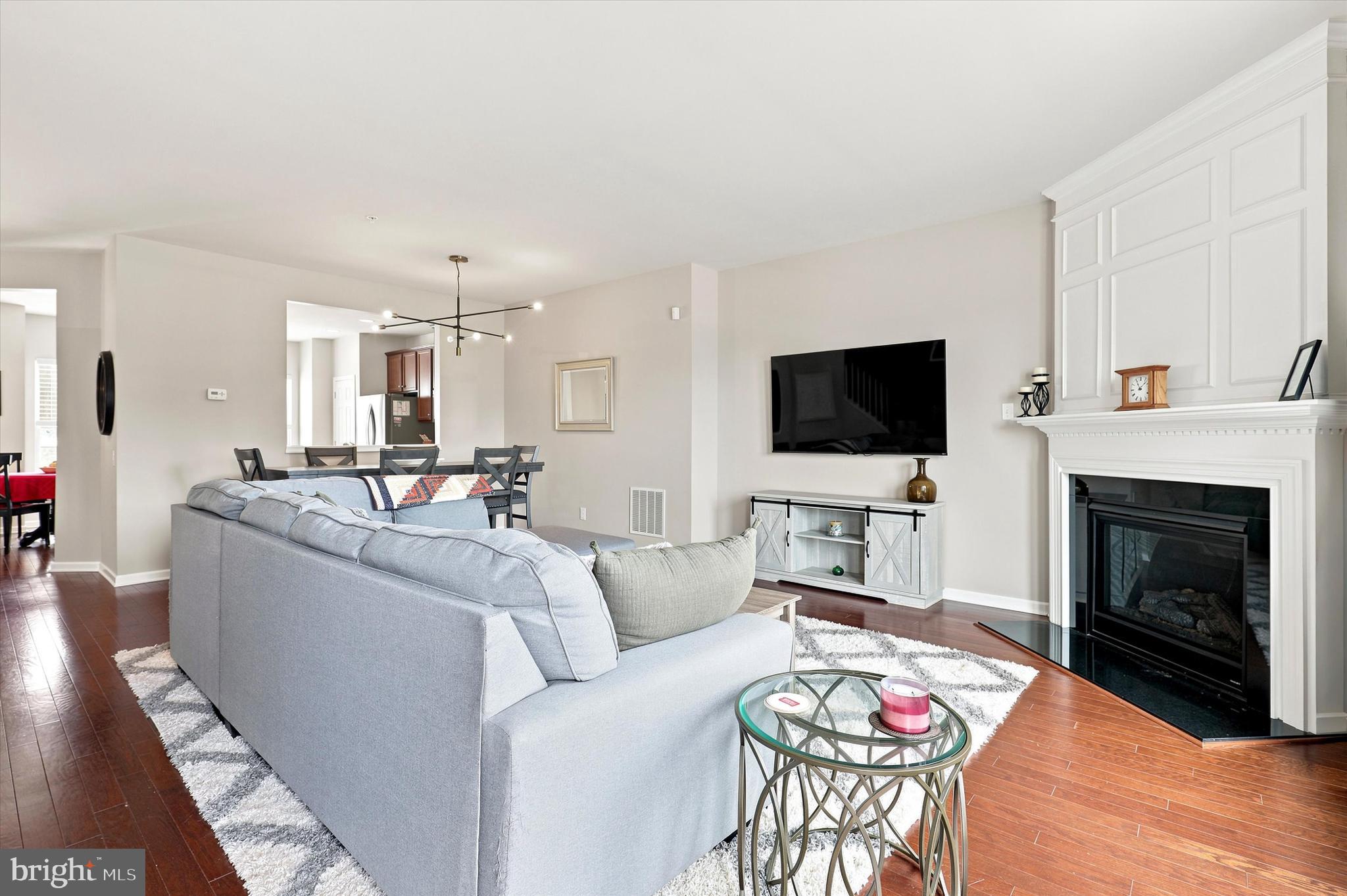 MONTGOMERY POINTE - Residential