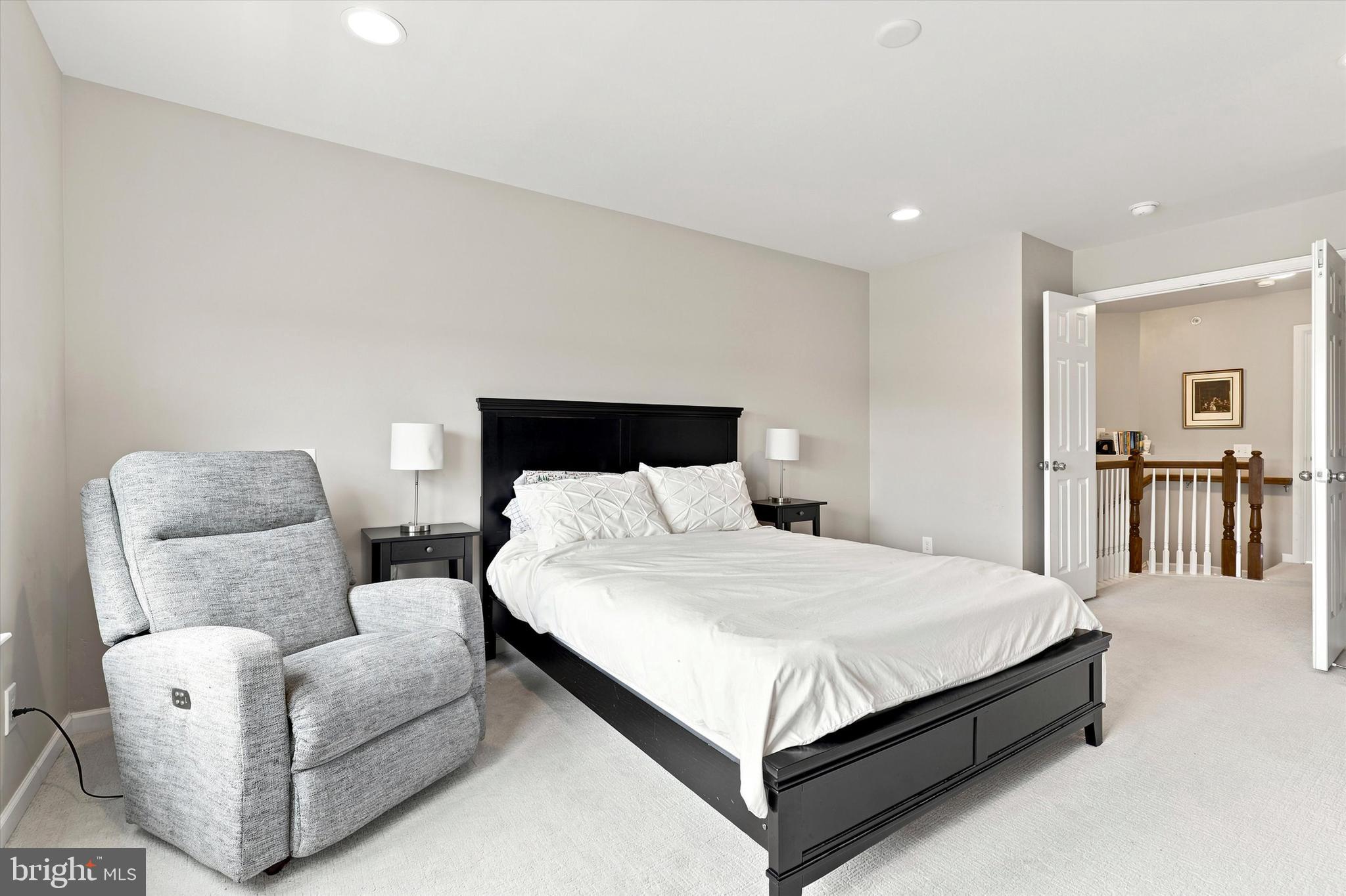 MONTGOMERY POINTE - Residential