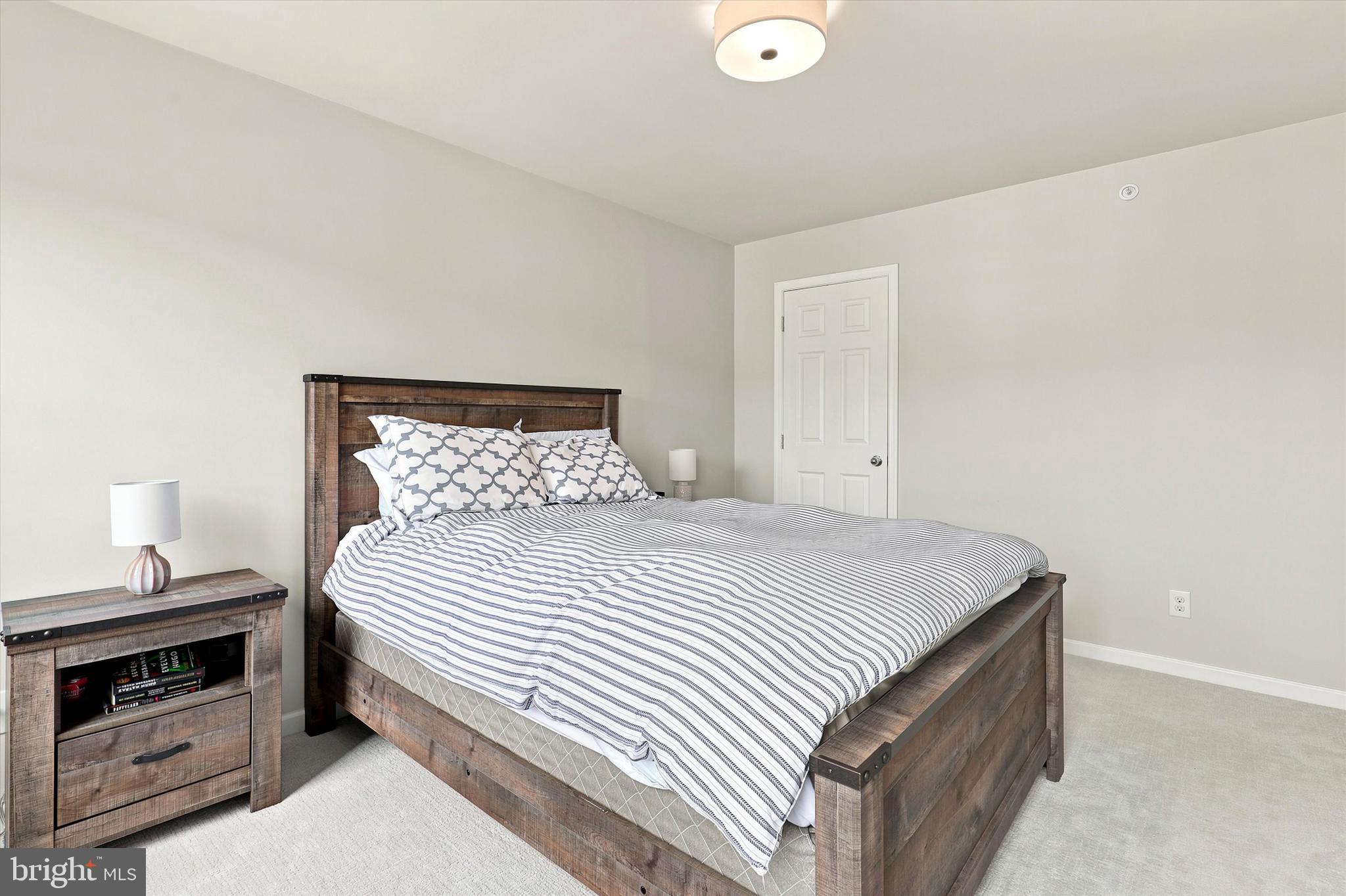 MONTGOMERY POINTE - Residential