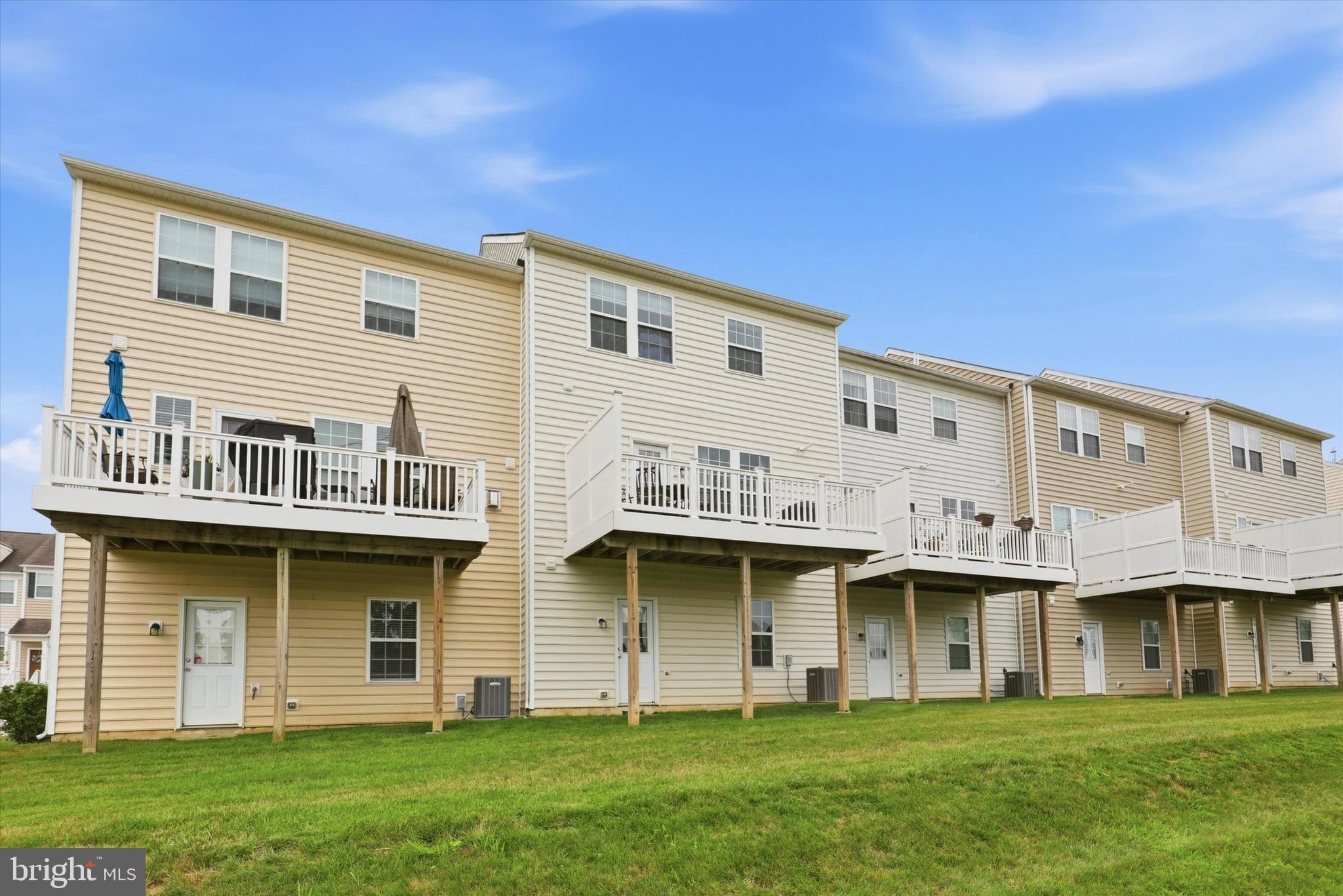 MONTGOMERY POINTE - Residential