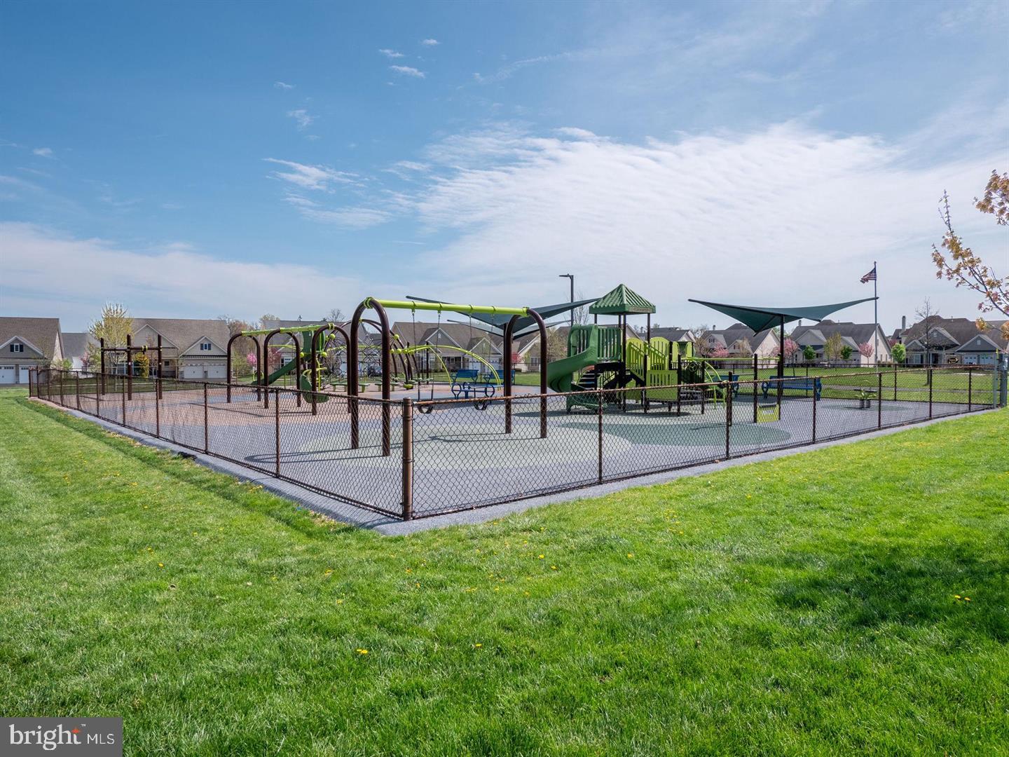 MONTGOMERY POINTE - Residential