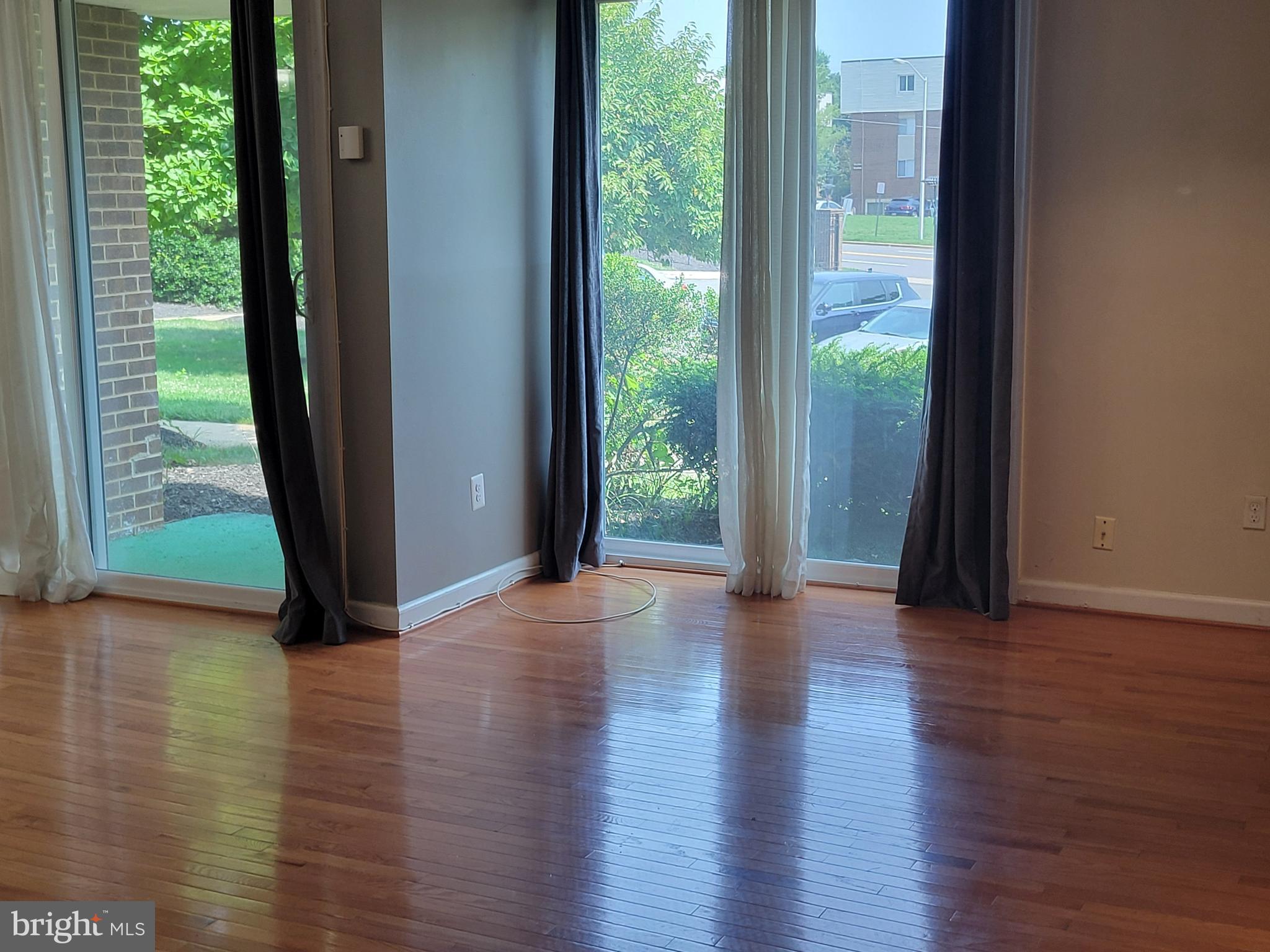 PINES CONDOMINIUM - Residential