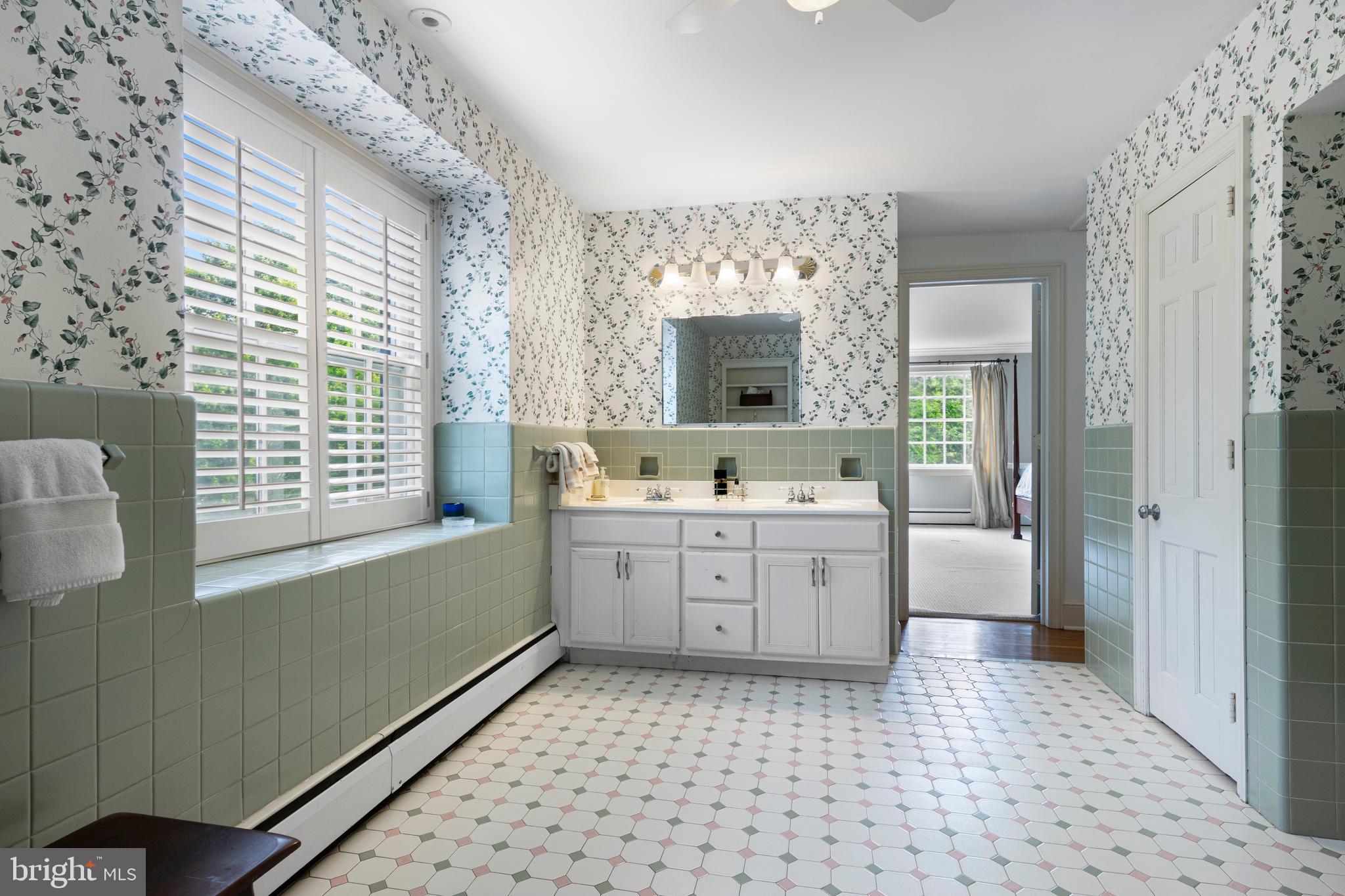 SOUTH WAYNE - Residential