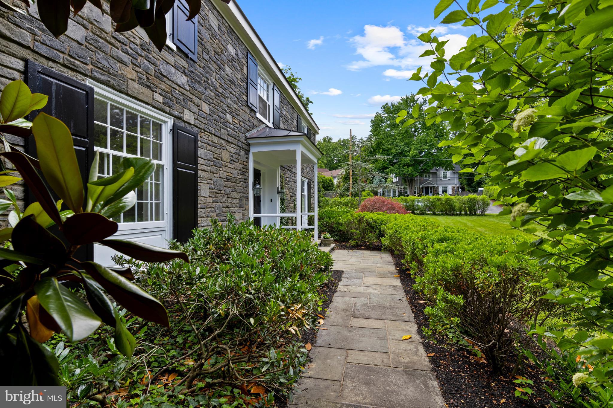 SOUTH WAYNE - Residential