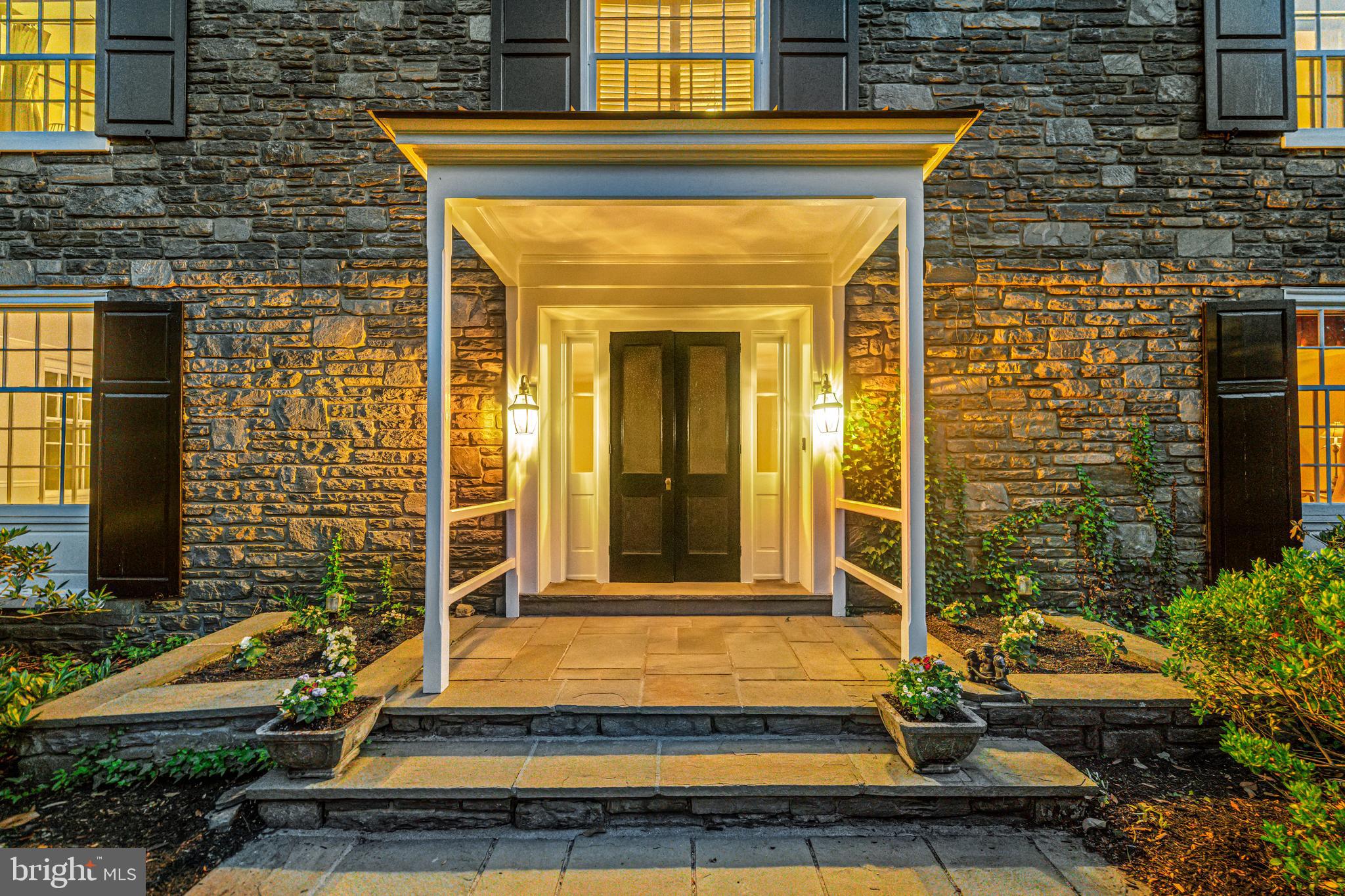 SOUTH WAYNE - Residential