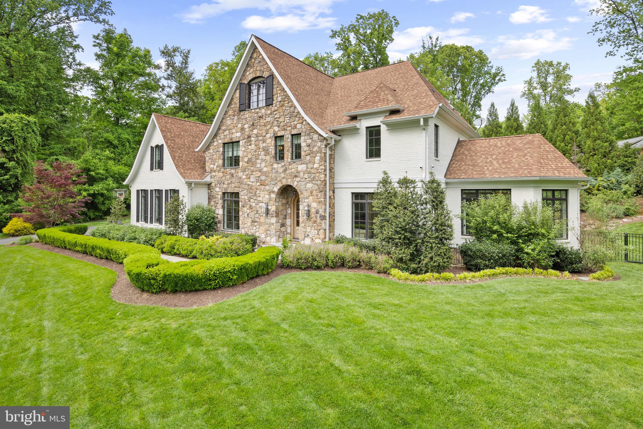 LANGLEY FOREST - Residential