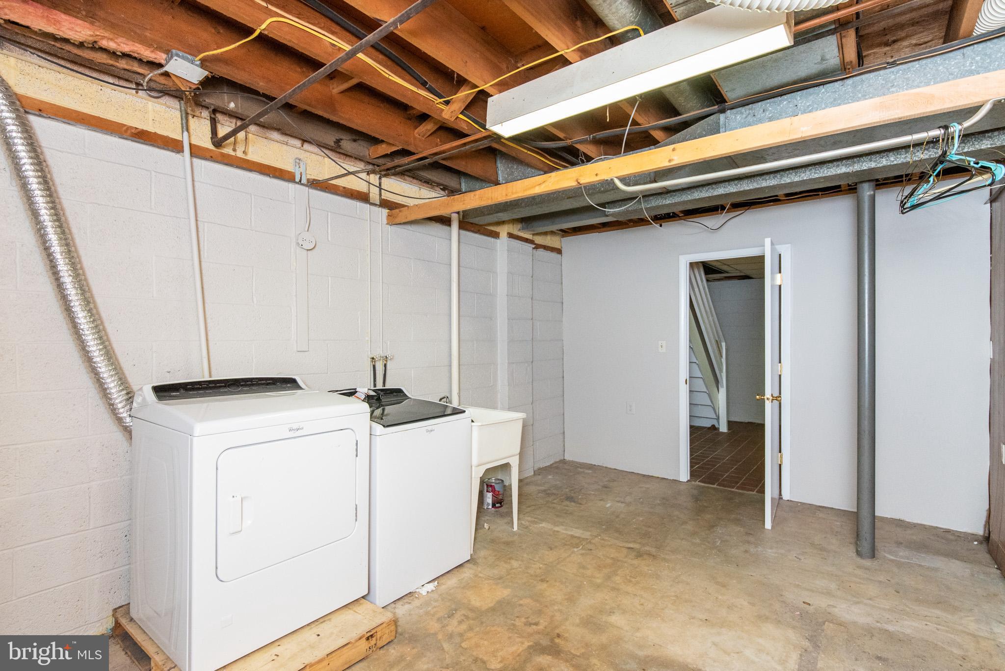 ESSEX - Residential Lease