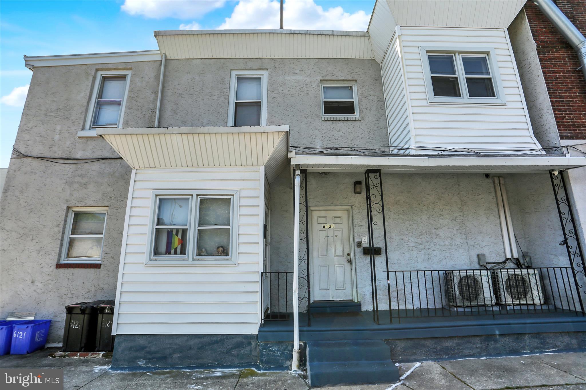 ROXBOROUGH - Commercial Sale