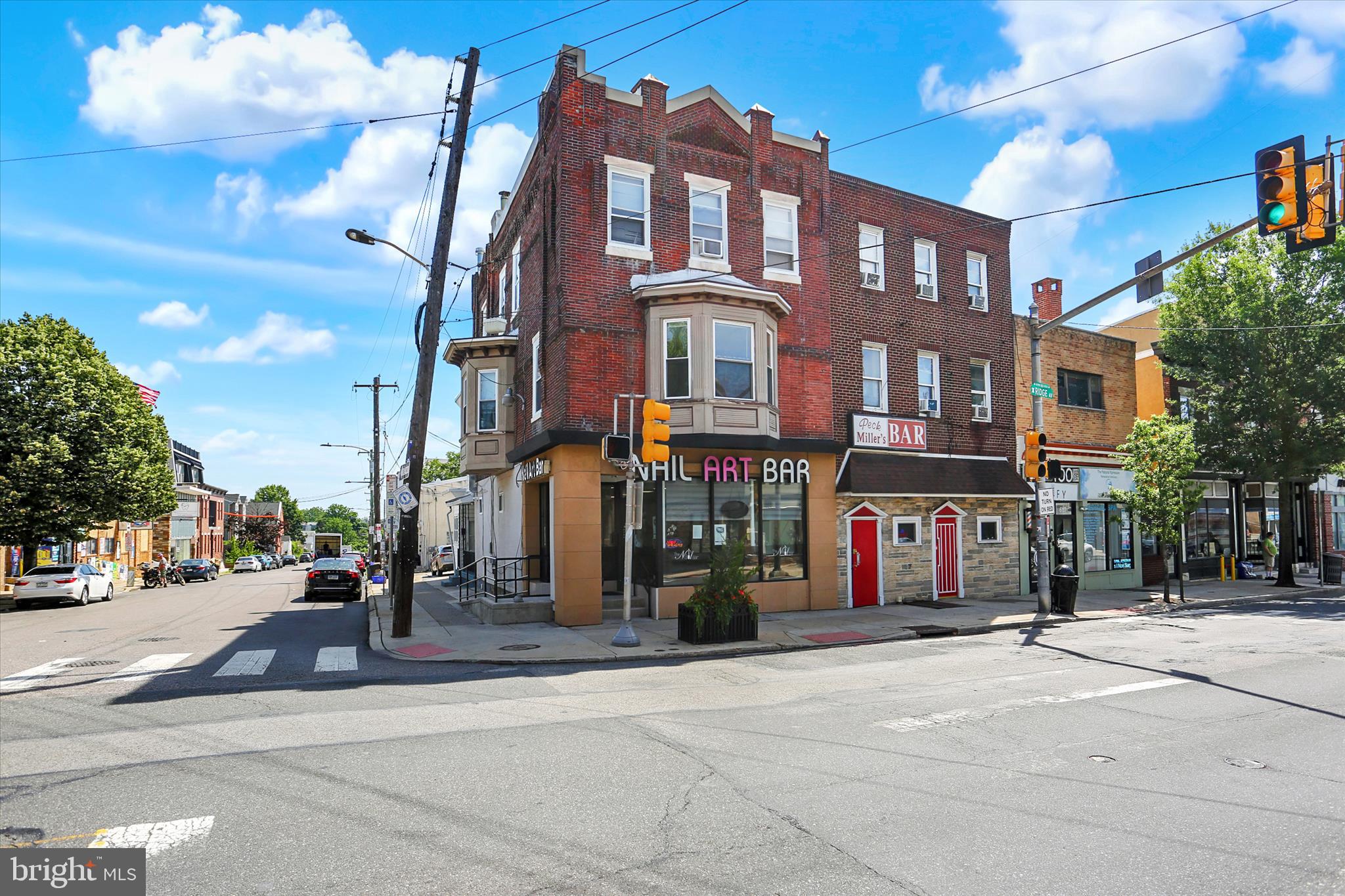 ROXBOROUGH - Commercial Sale
