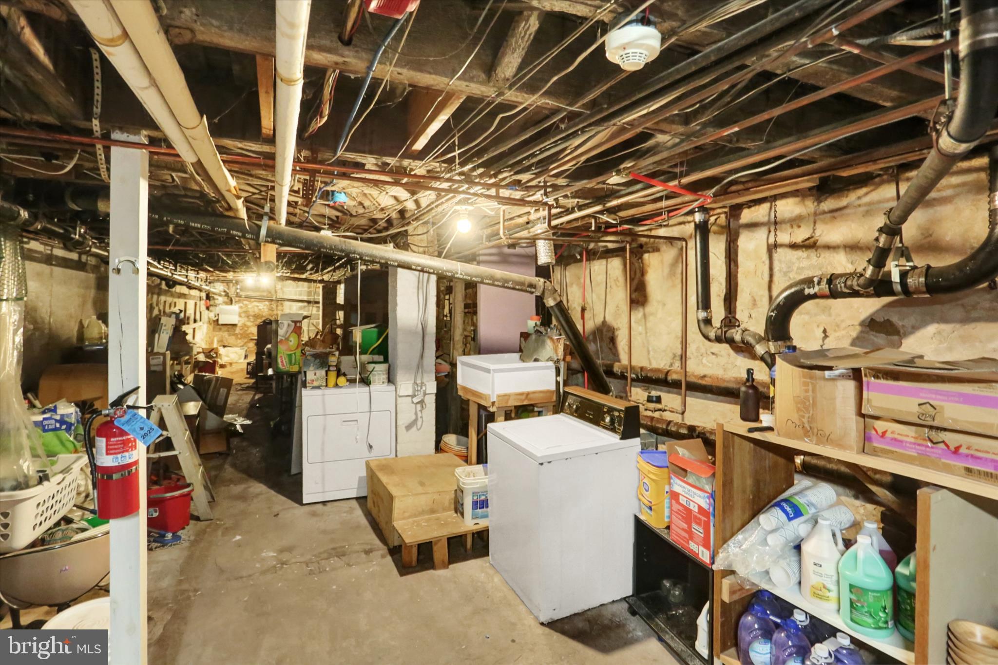 ROXBOROUGH - Commercial Sale