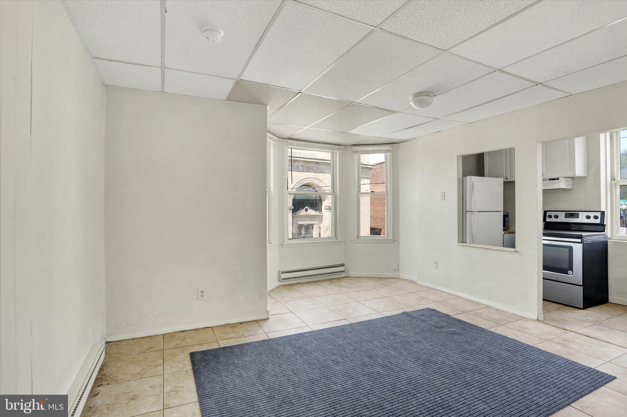 ROXBOROUGH - Commercial Sale
