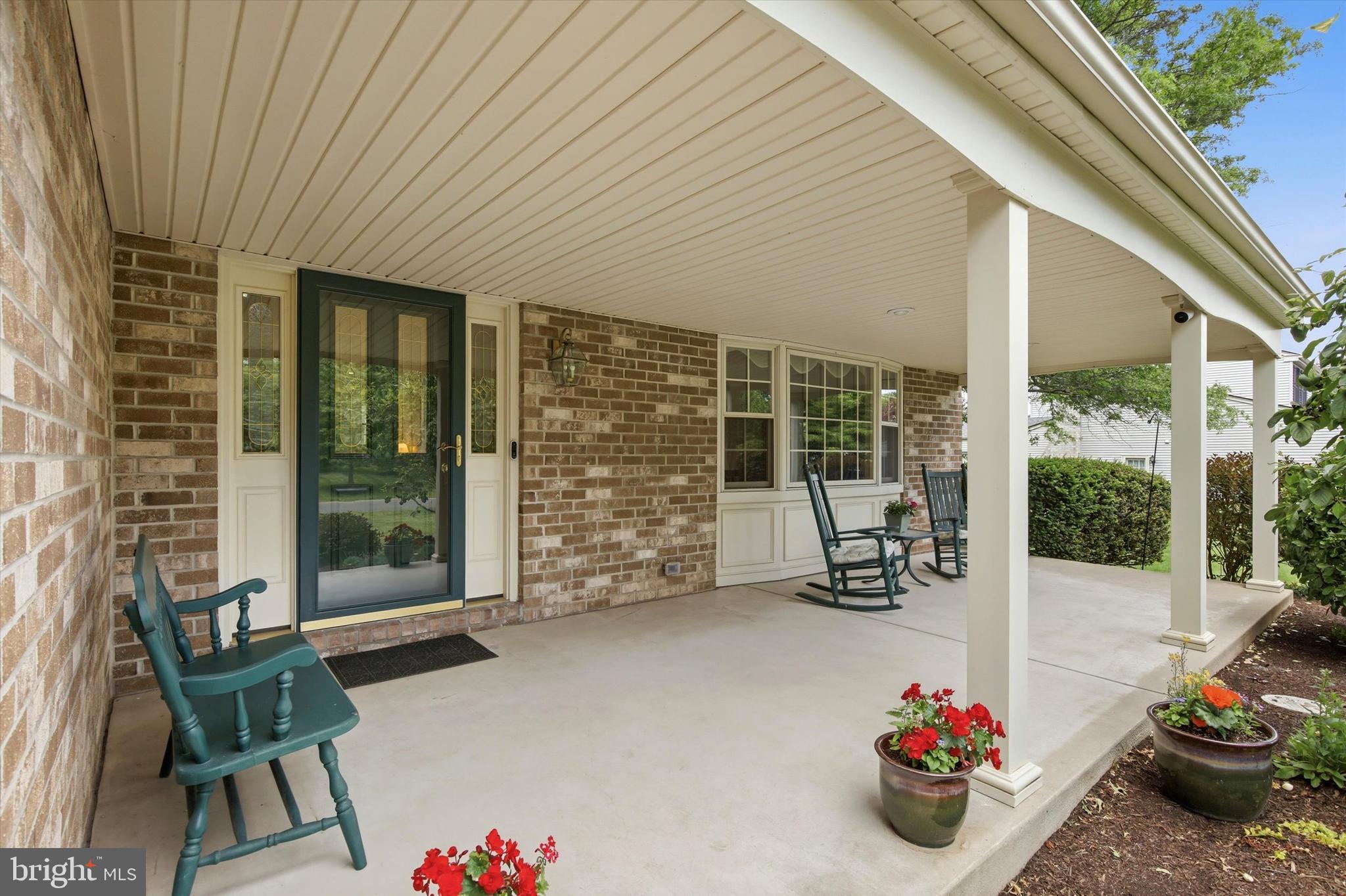 COUNTRY MEADOWS - Residential