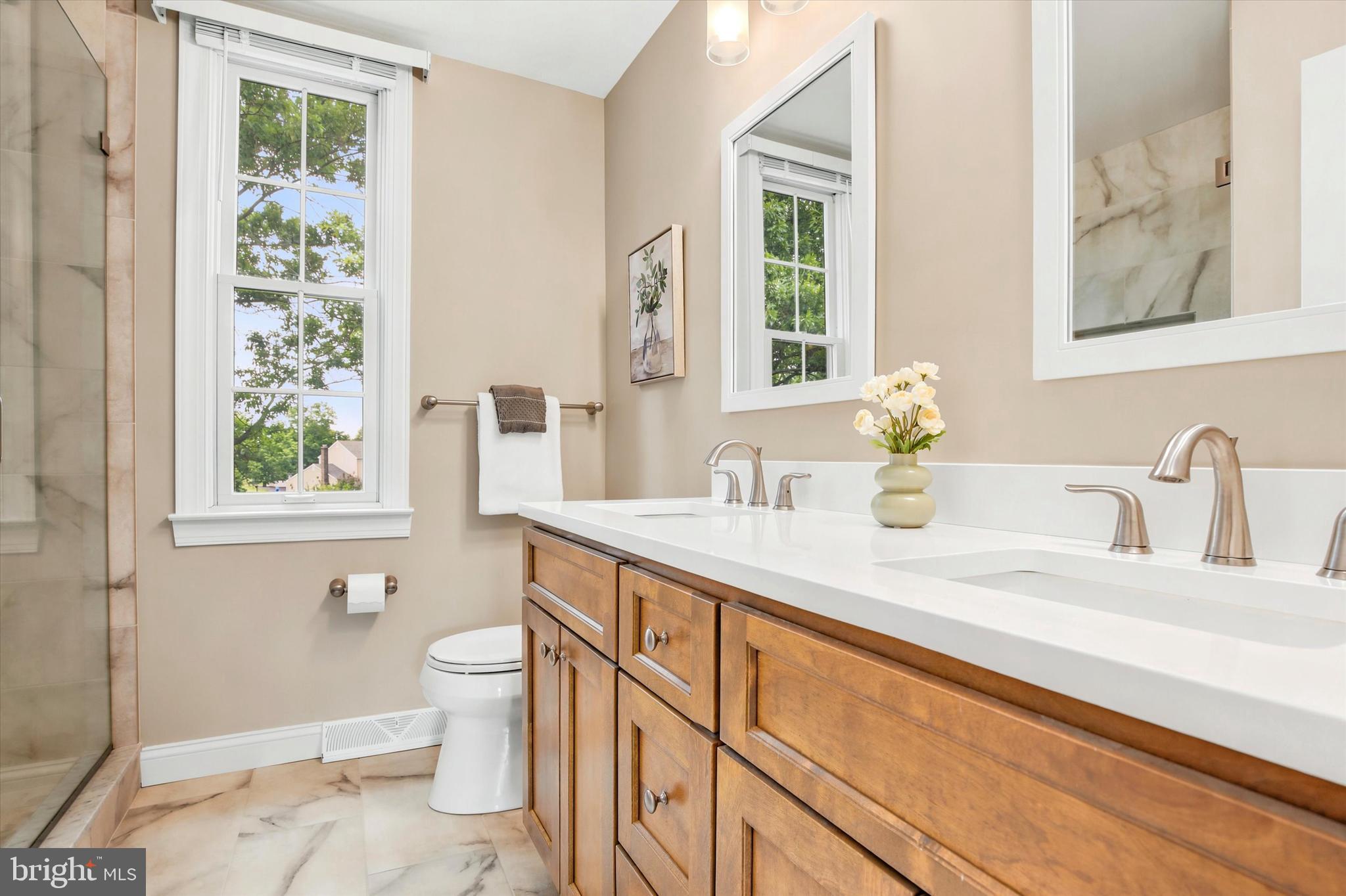COUNTRY MEADOWS - Residential