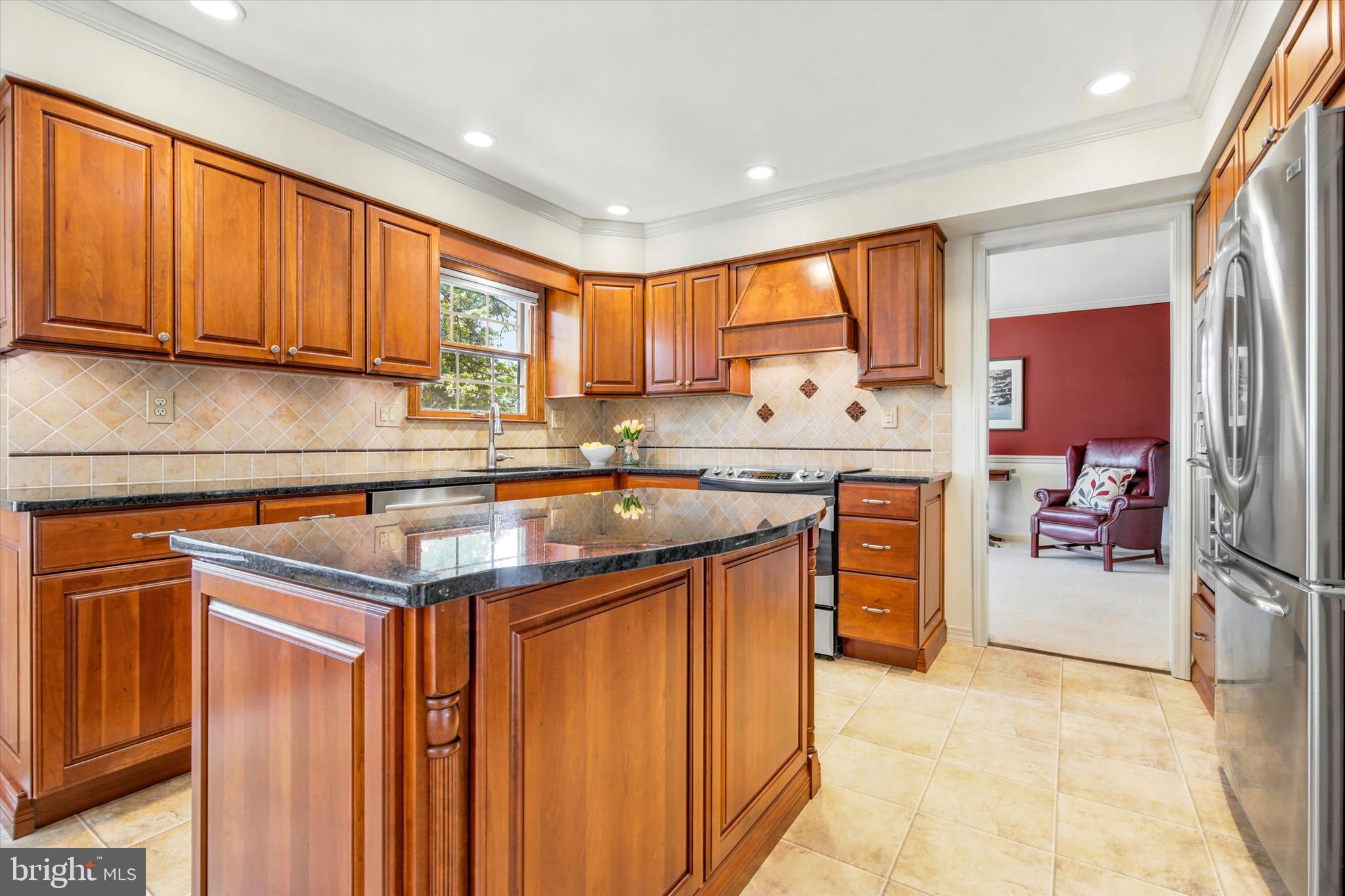 COUNTRY MEADOWS - Residential