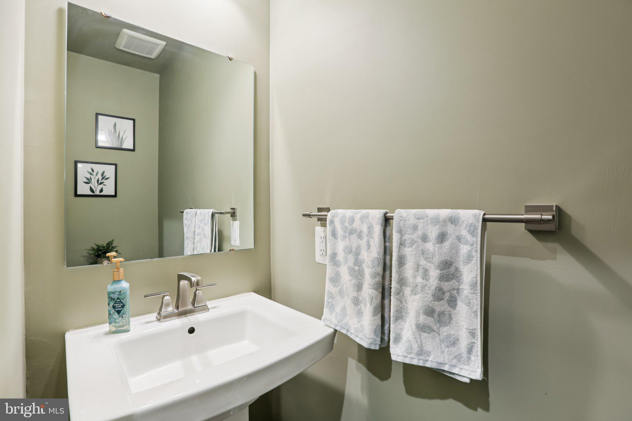 JAMES RUN TOWNHOMES - Residential