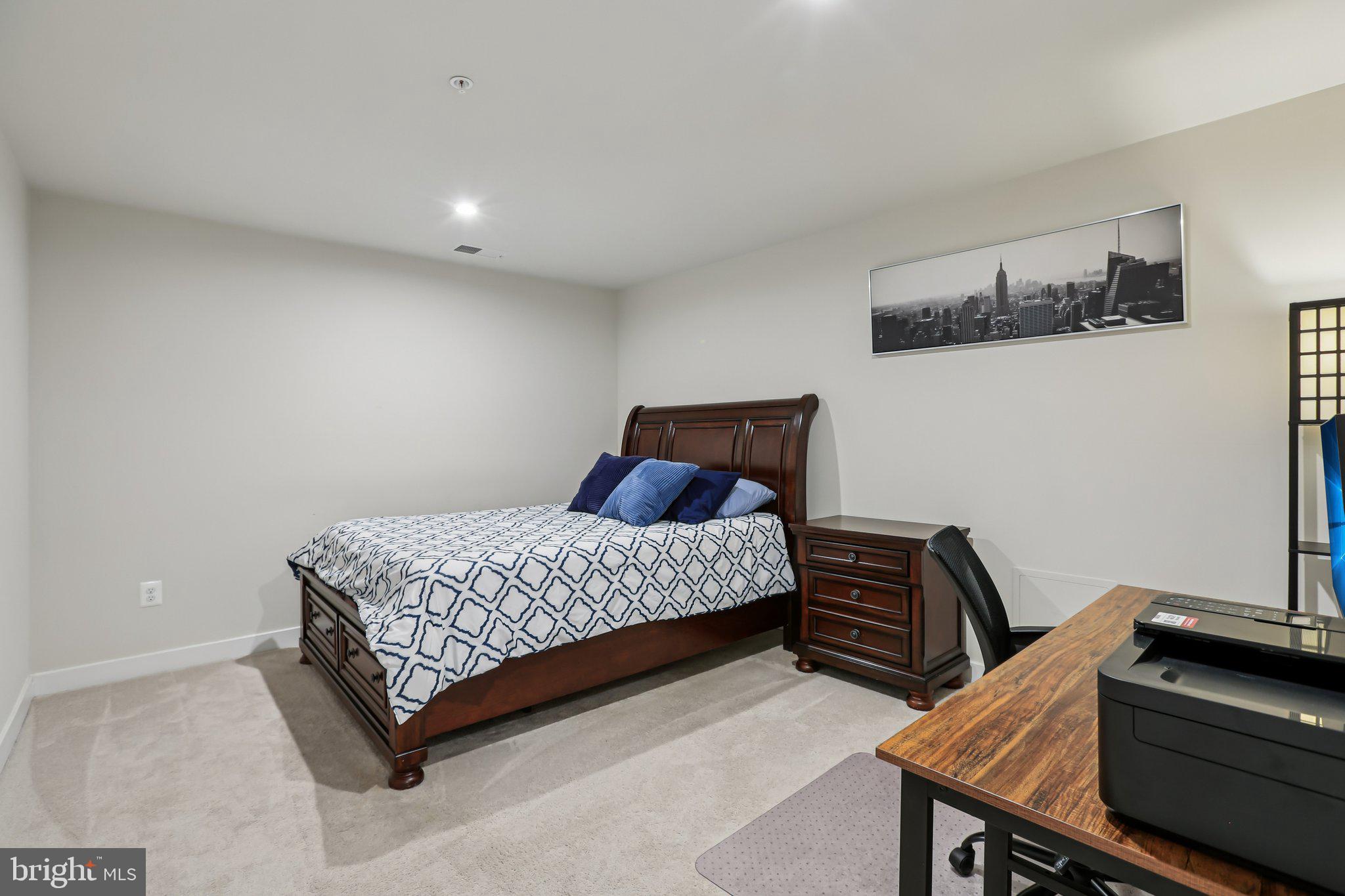 JAMES RUN TOWNHOMES - Residential