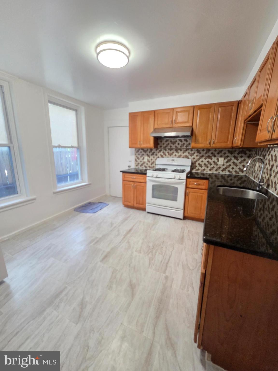 KENSINGTON - Residential