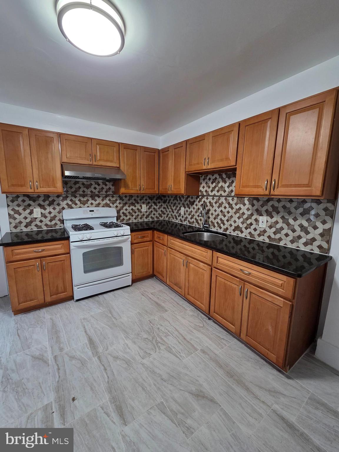 KENSINGTON - Residential