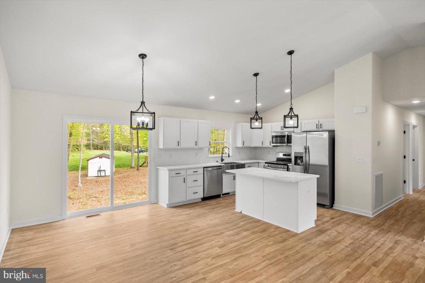 LAKE ARROWHEAD - Residential