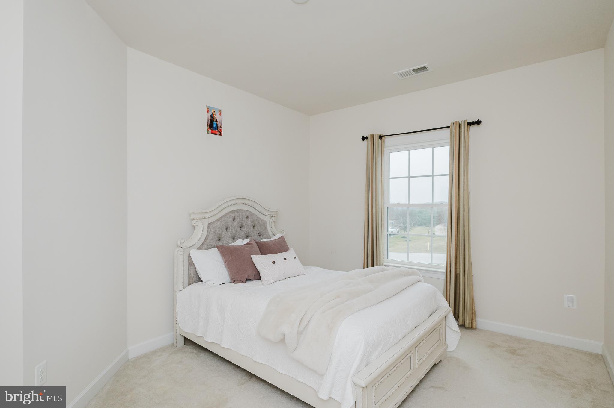 THE WARFIELDS II - Residential