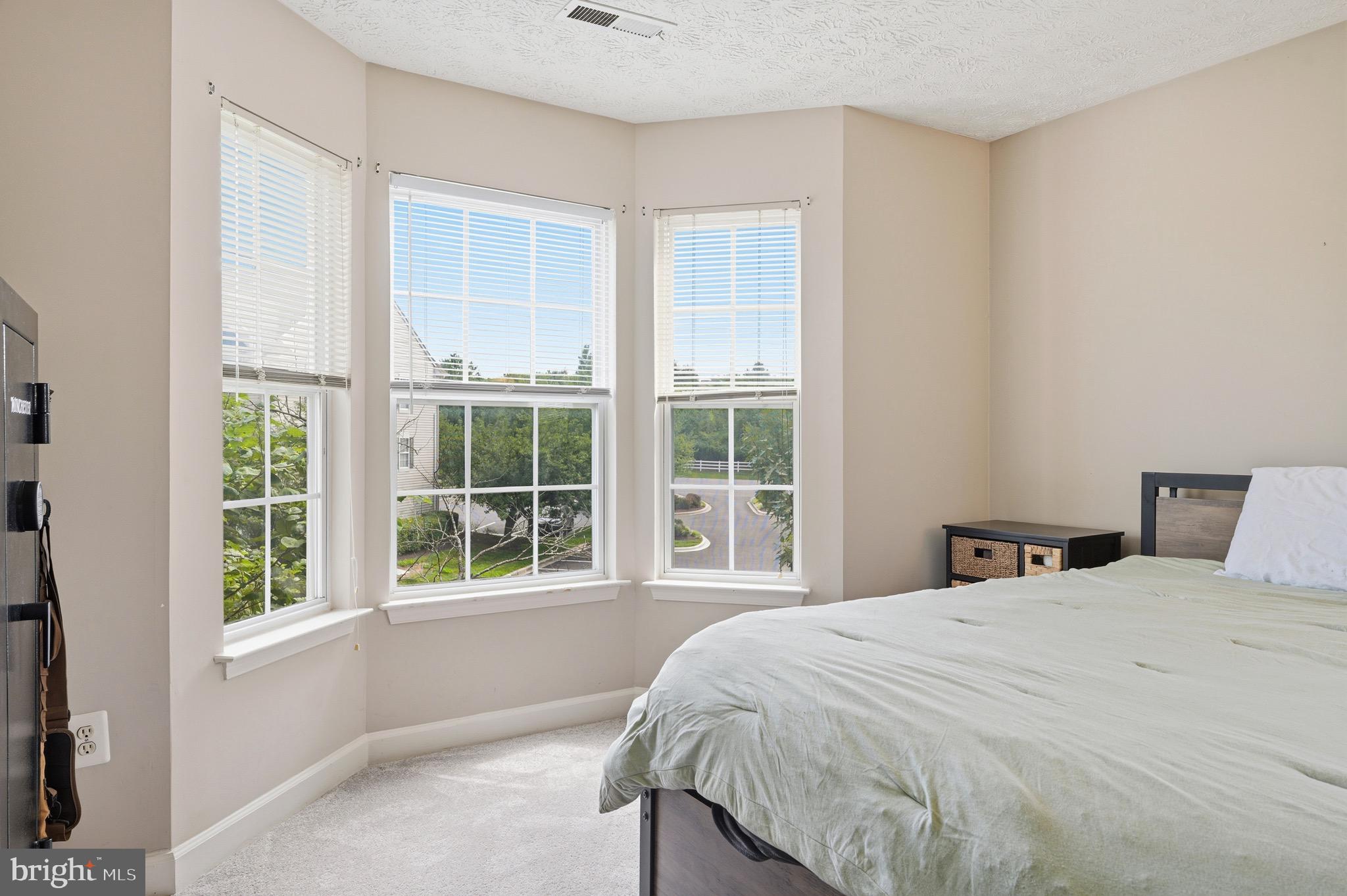 SPRING RIDGE - Residential