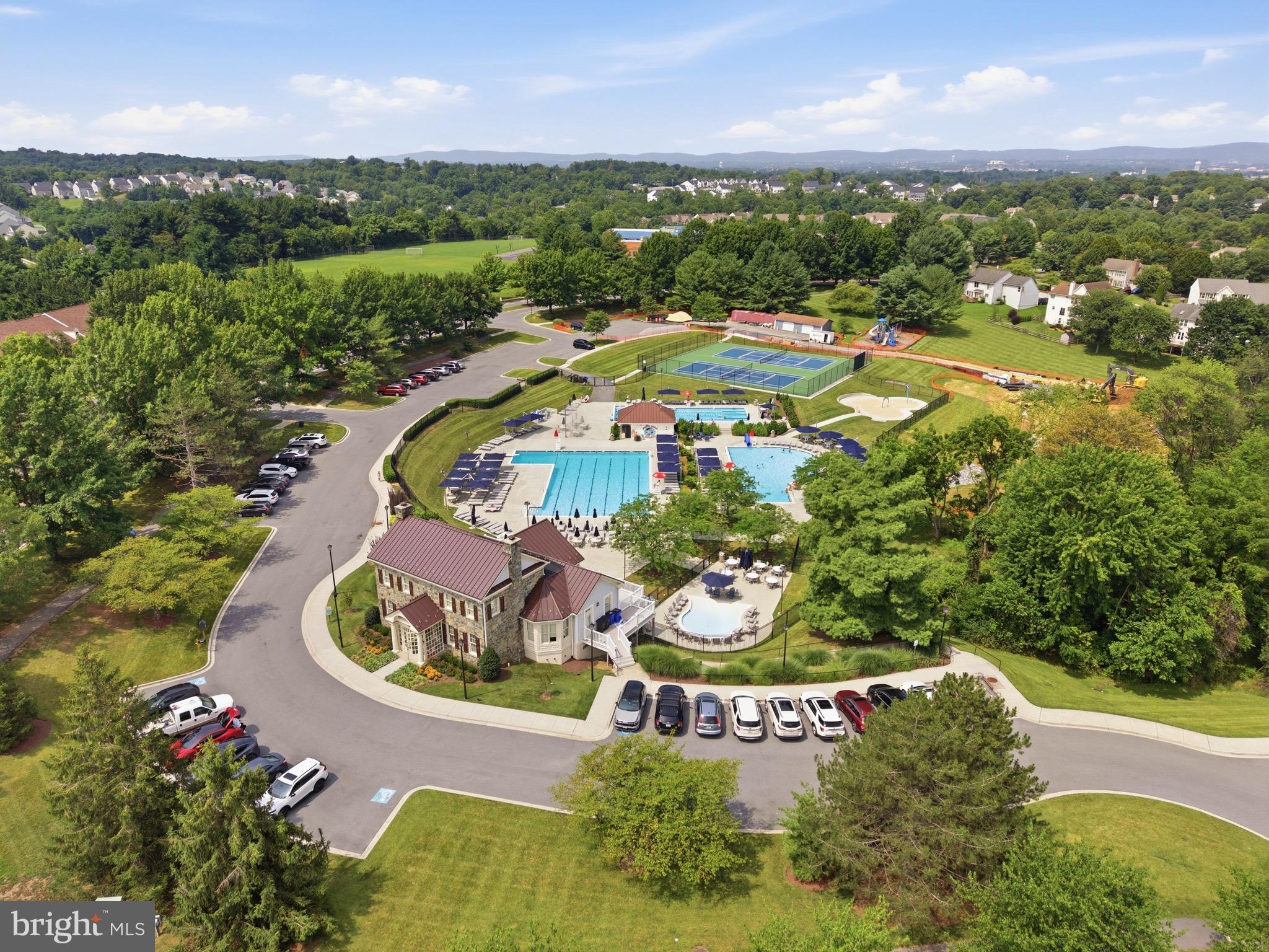 SPRING RIDGE - Residential