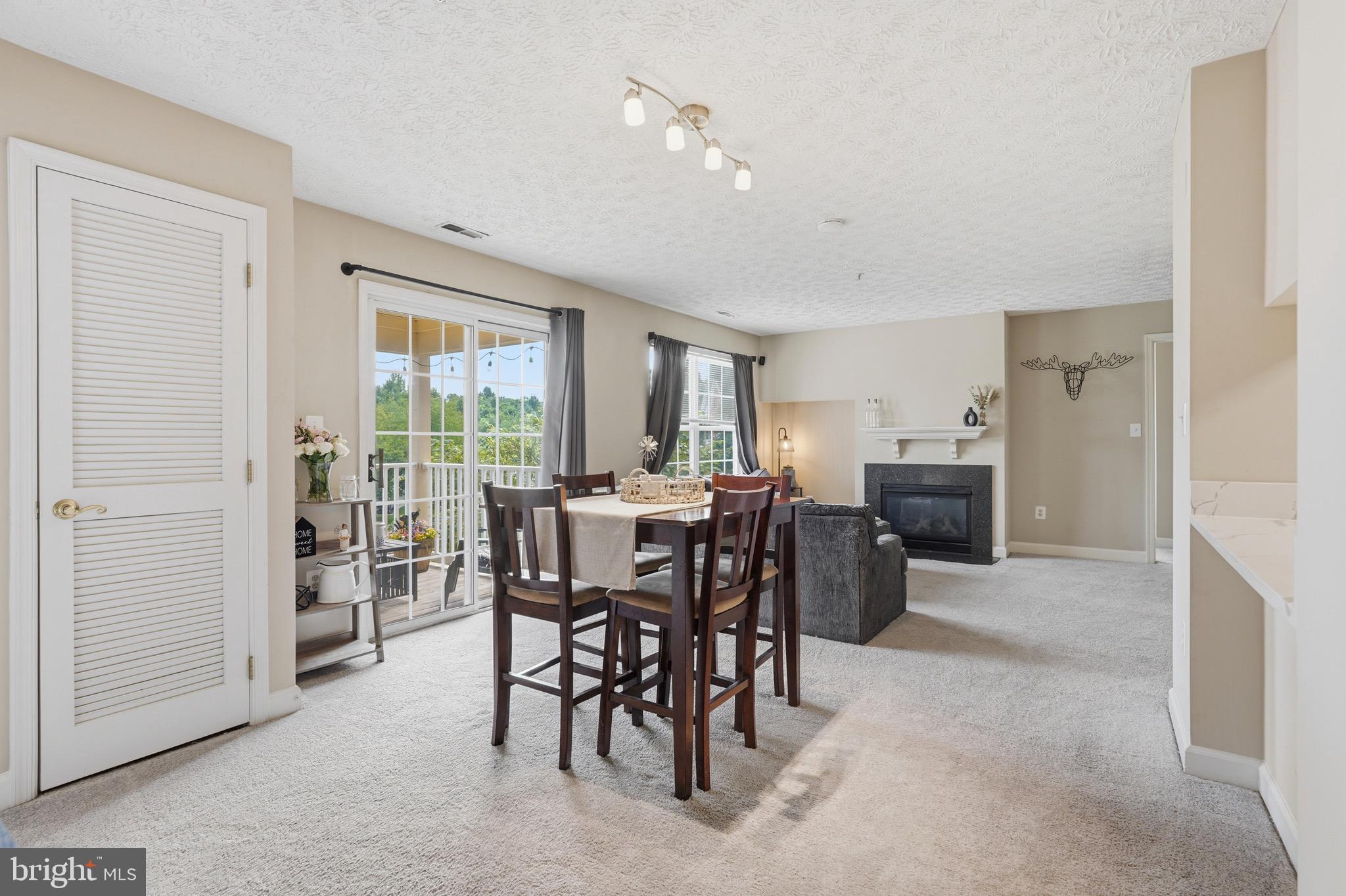 SPRING RIDGE - Residential