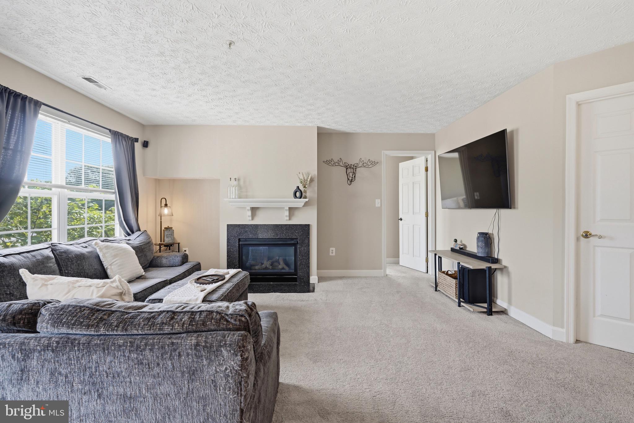 SPRING RIDGE - Residential