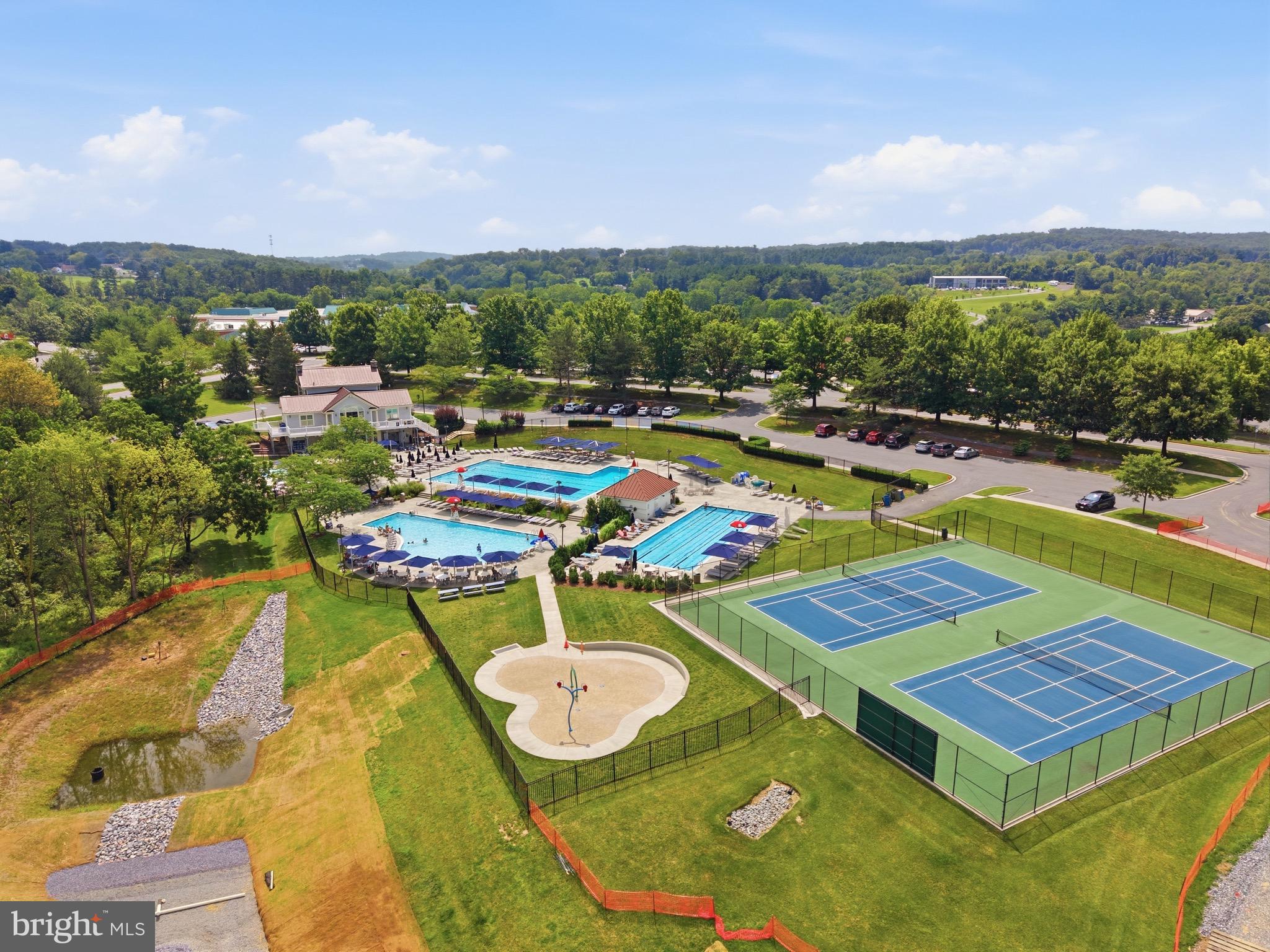 SPRING RIDGE - Residential
