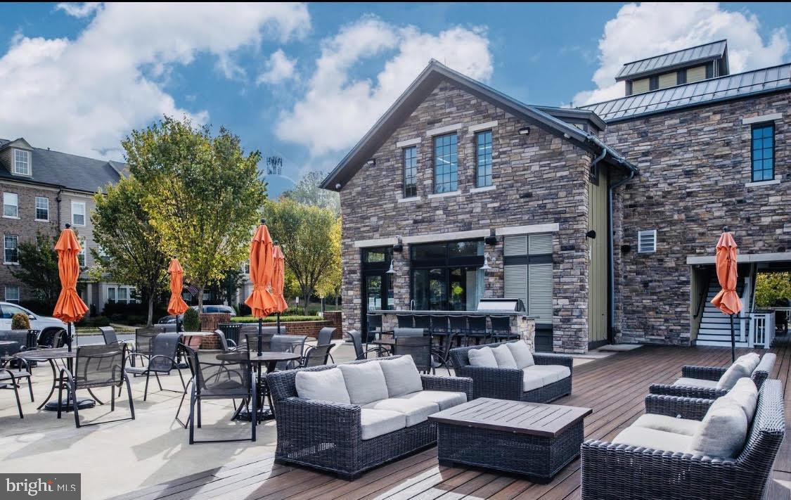 EMBREY MILL - Residential