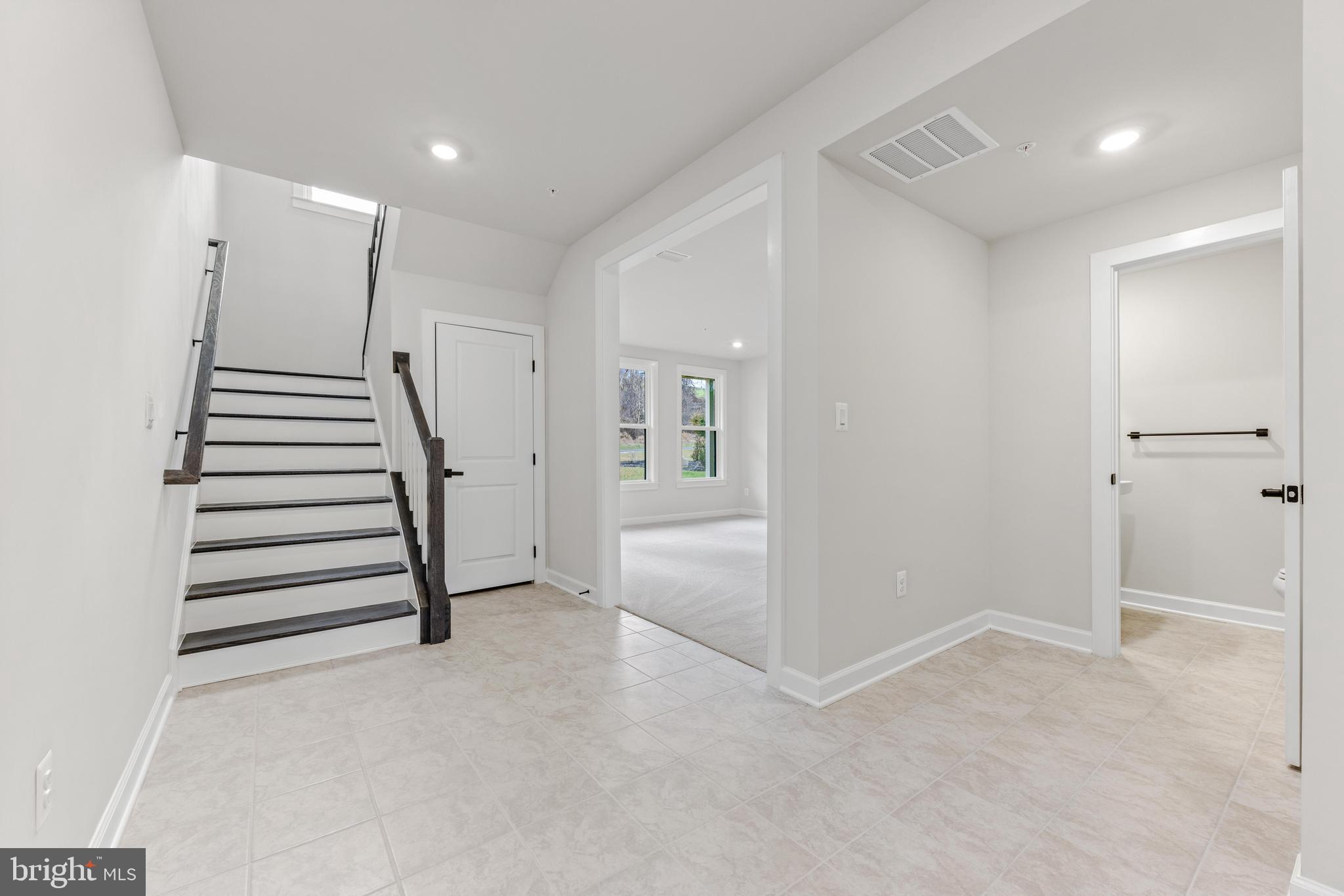 LONGVIEW RIDGE - Residential Lease