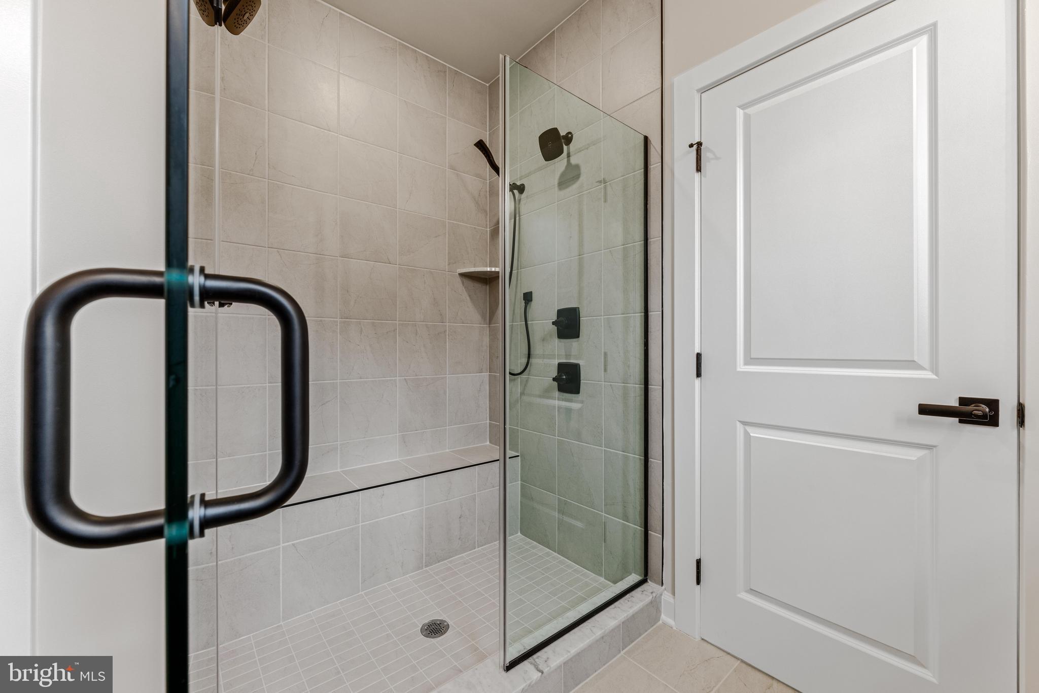 LONGVIEW RIDGE - Residential Lease