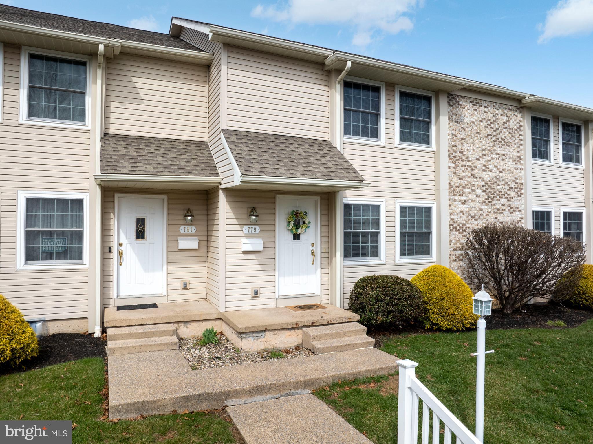 MAPLEWOOD TOWNHOUSES - Residential