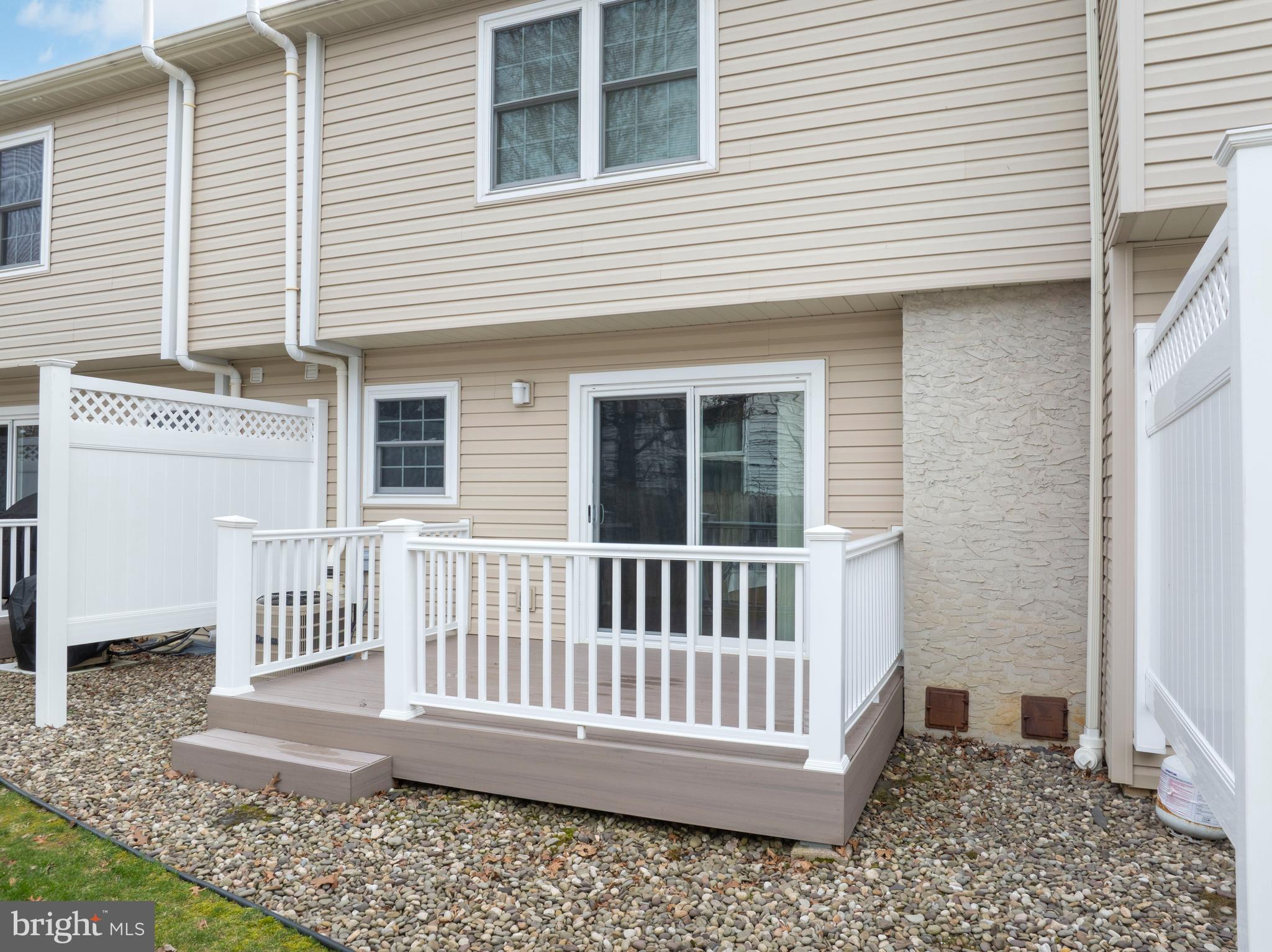 MAPLEWOOD TOWNHOUSES - Residential