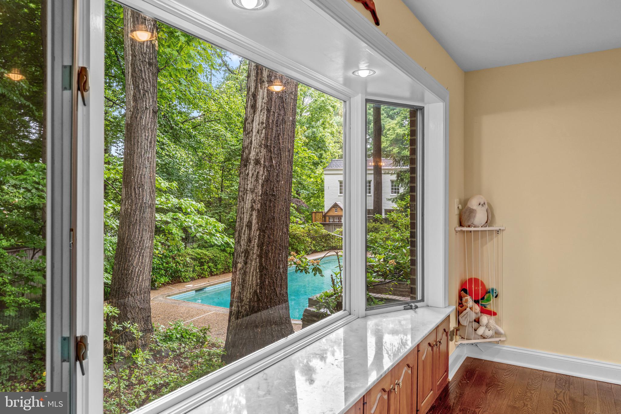CHAIN BRIDGE FOREST - Residential
