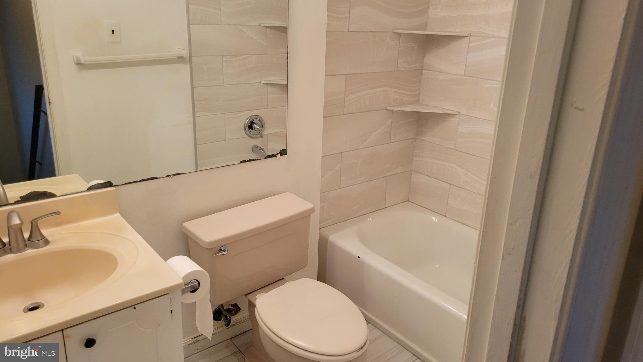 TERRACE TOWNE HOMES OF GUNSTON - Residential Lease