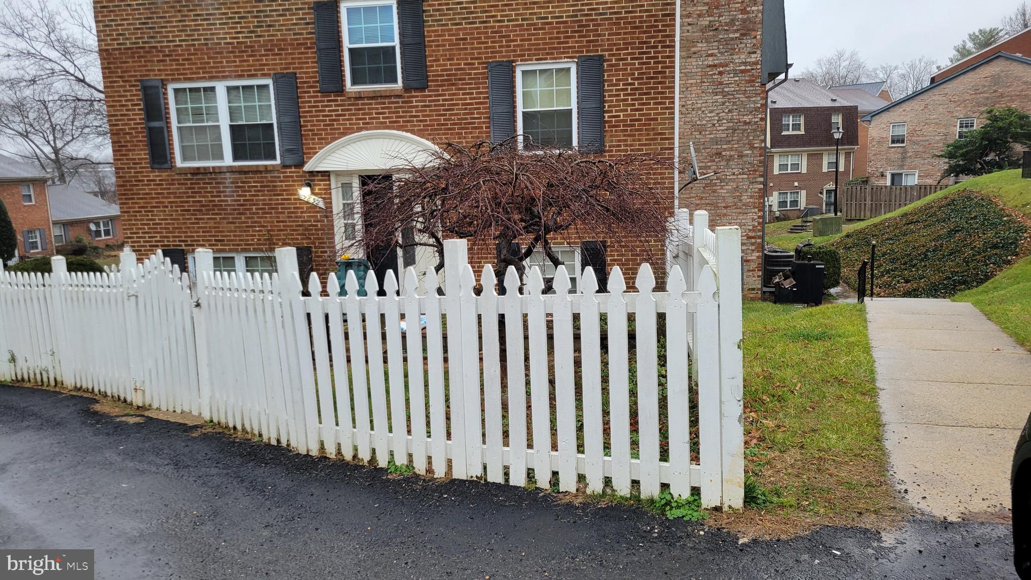 TERRACE TOWNE HOMES OF GUNSTON - Residential Lease