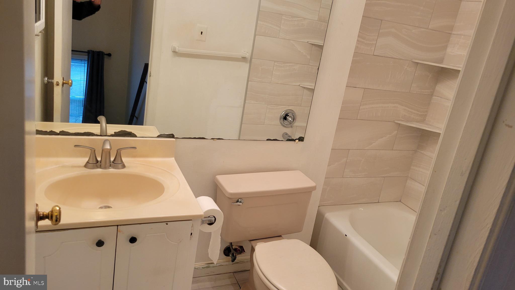 TERRACE TOWNE HOMES OF GUNSTON - Residential Lease
