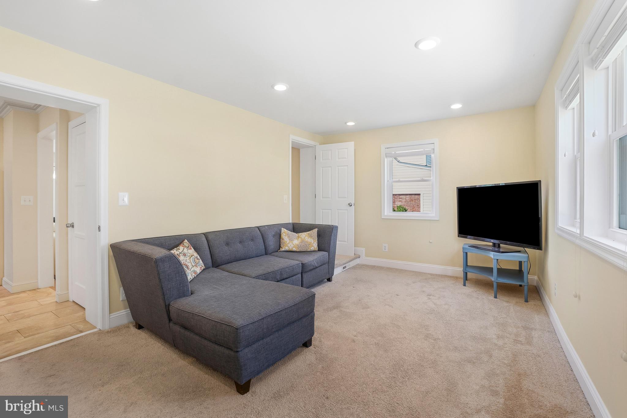 KENSINGTON VIEW - Residential