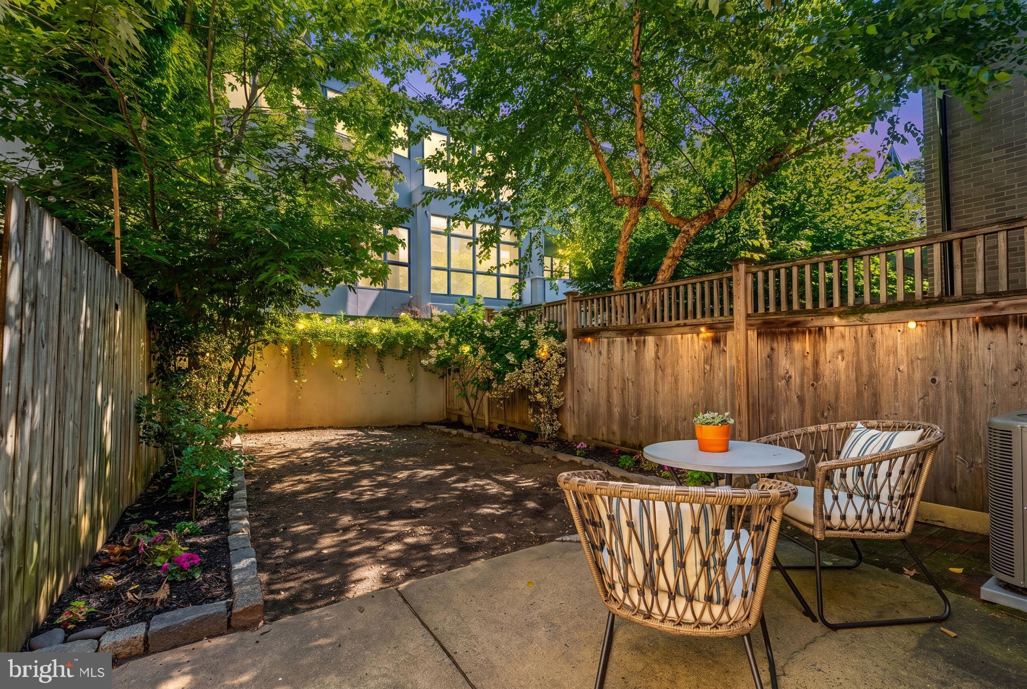 SOCIETY HILL - Residential