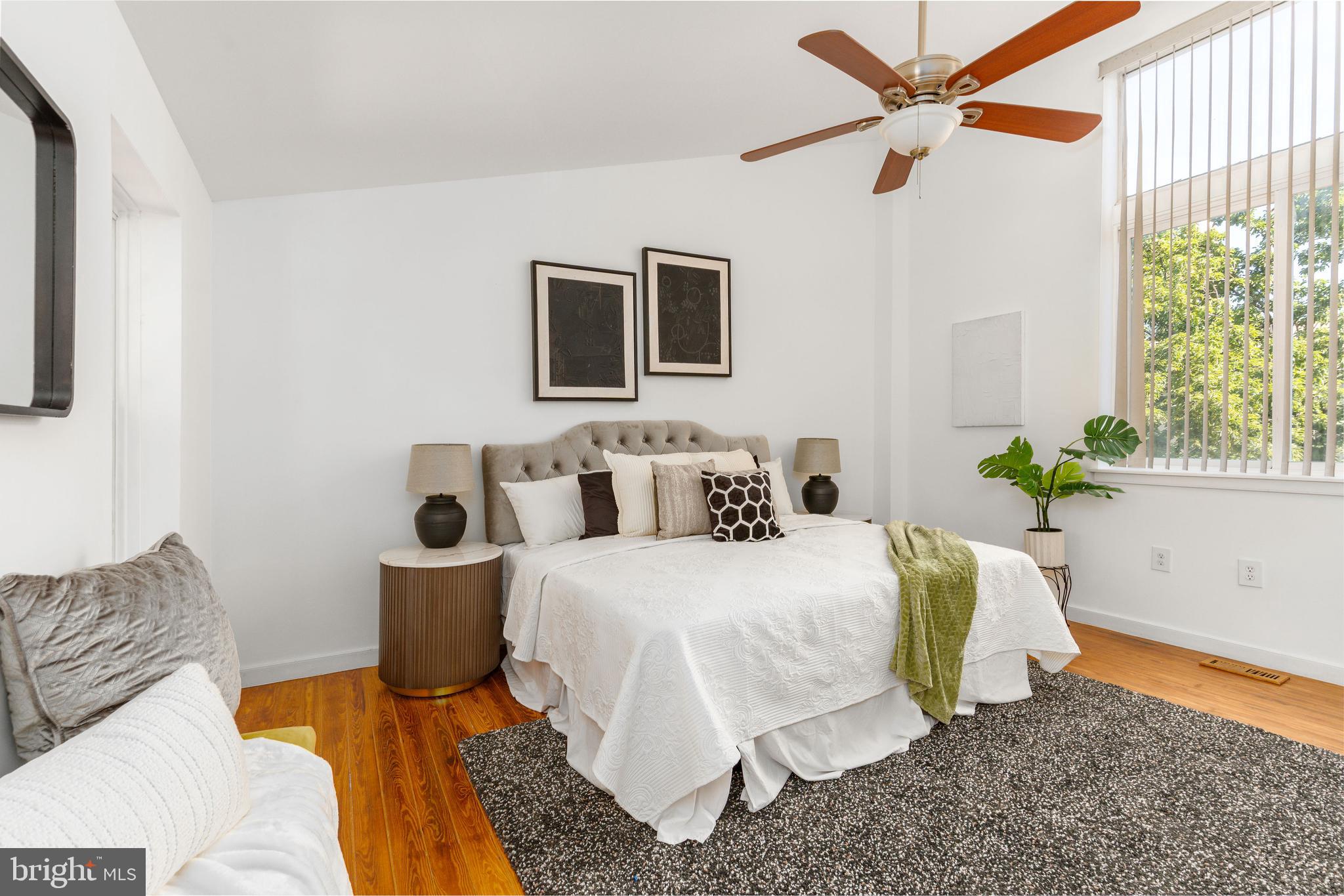 SOCIETY HILL - Residential