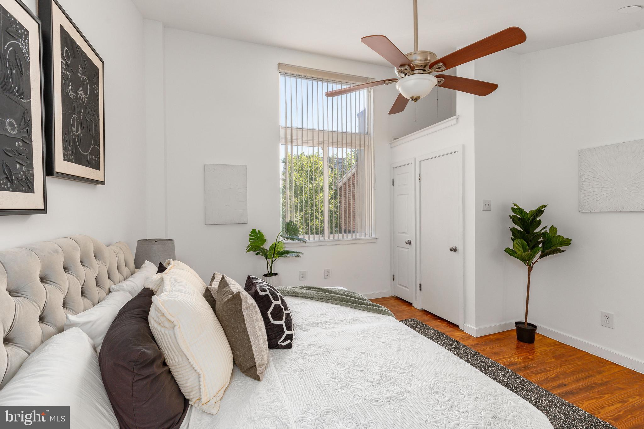 SOCIETY HILL - Residential