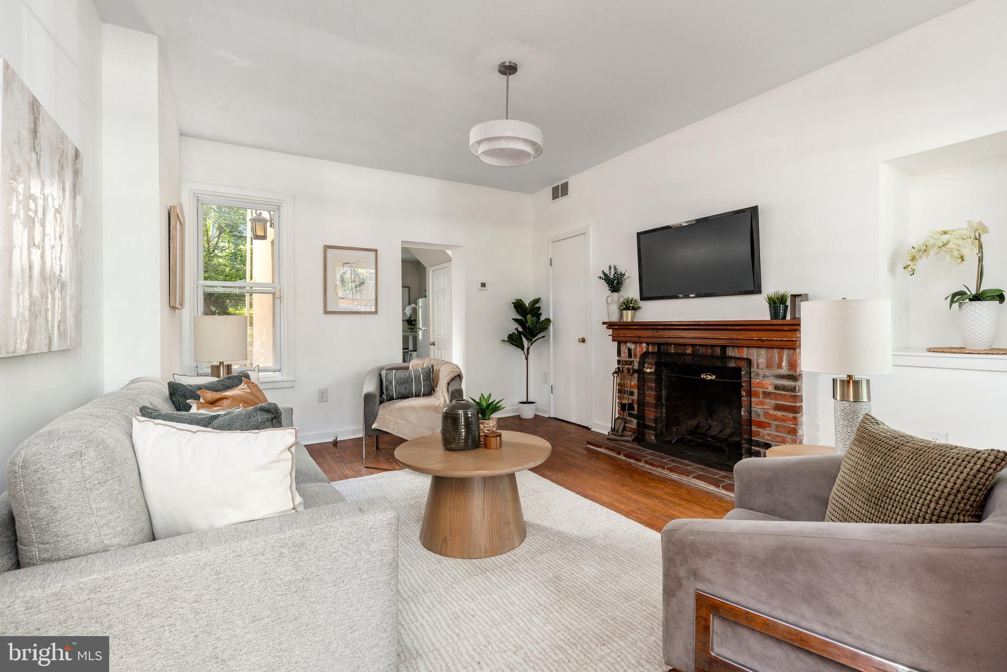 SOCIETY HILL - Residential