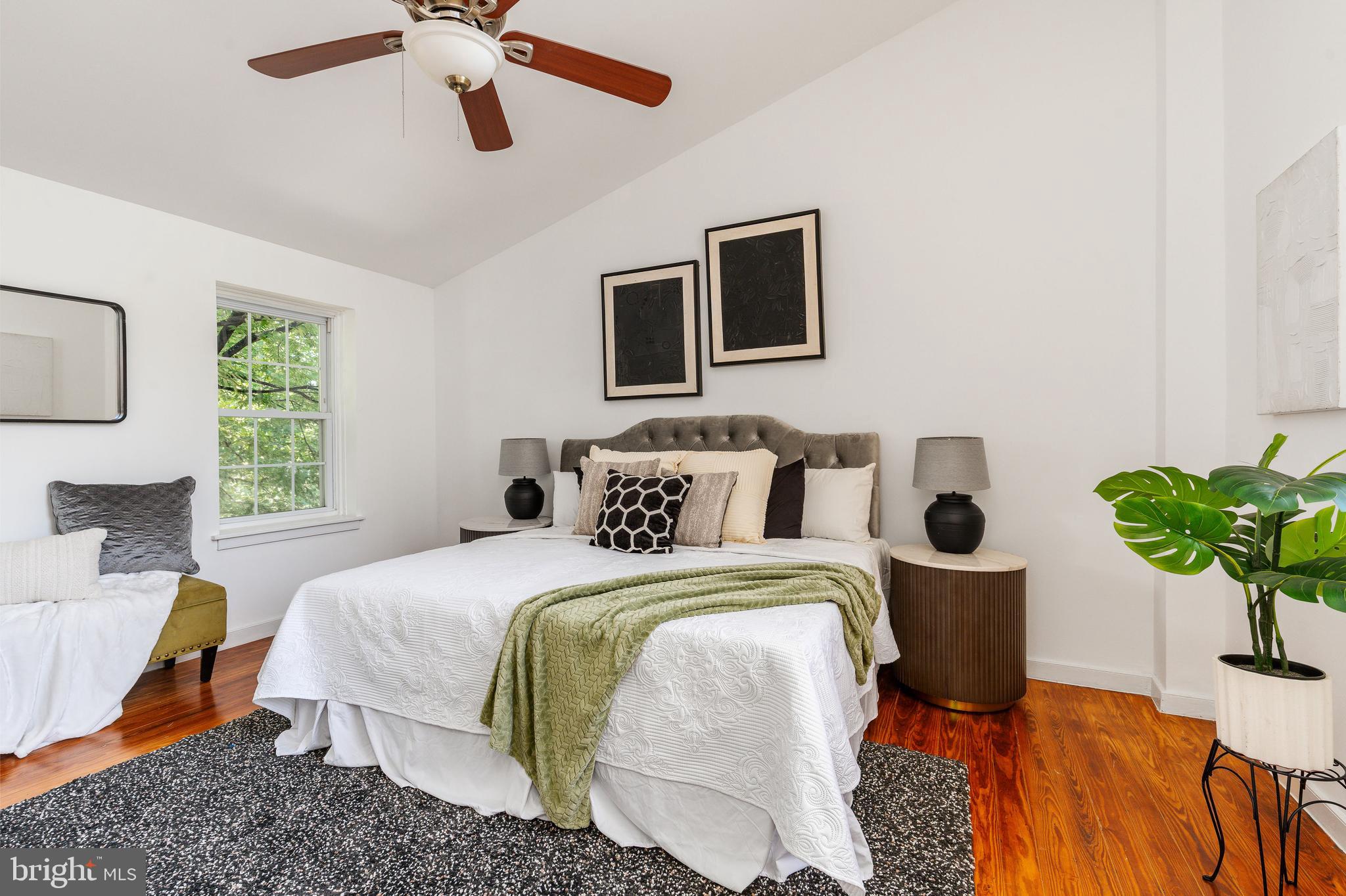 SOCIETY HILL - Residential