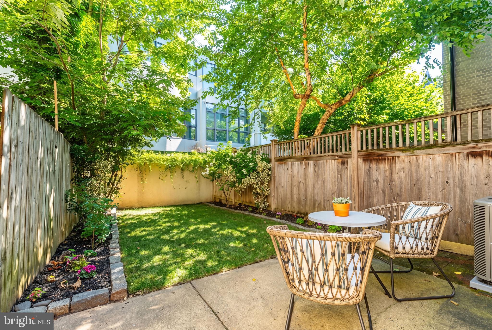 SOCIETY HILL - Residential