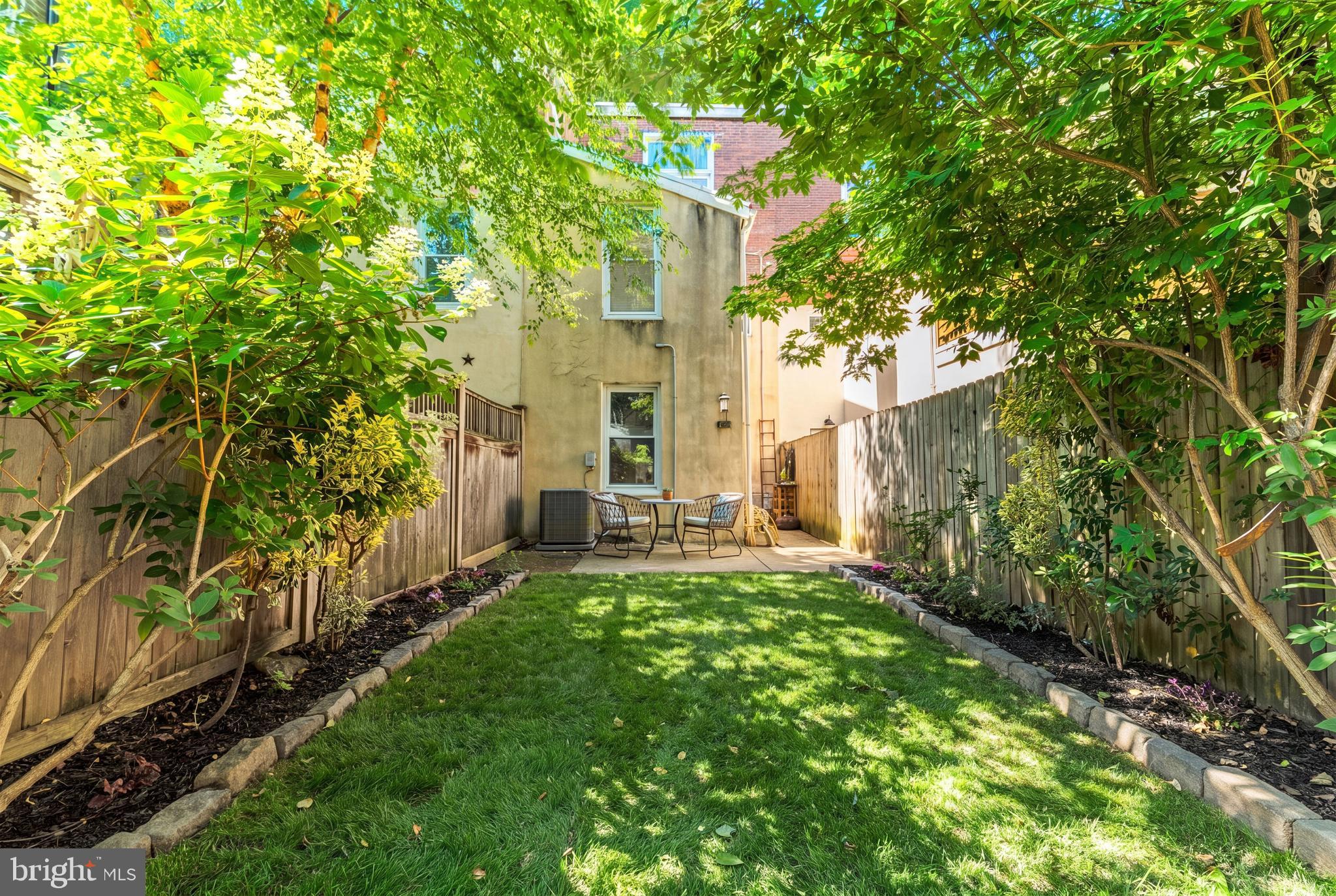 SOCIETY HILL - Residential